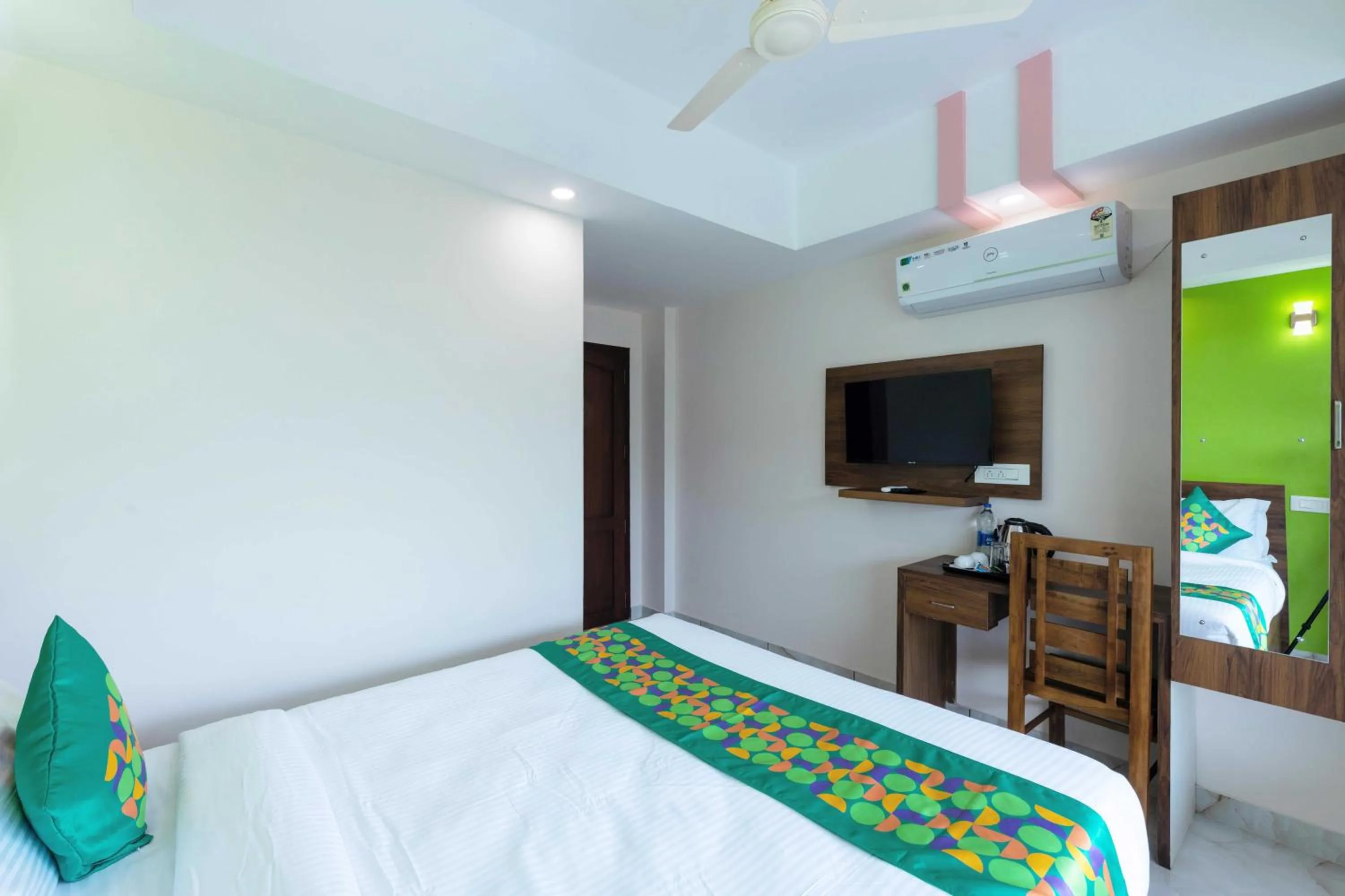 Bedroom, Bed in Treebo Airsuite Airport Hotel