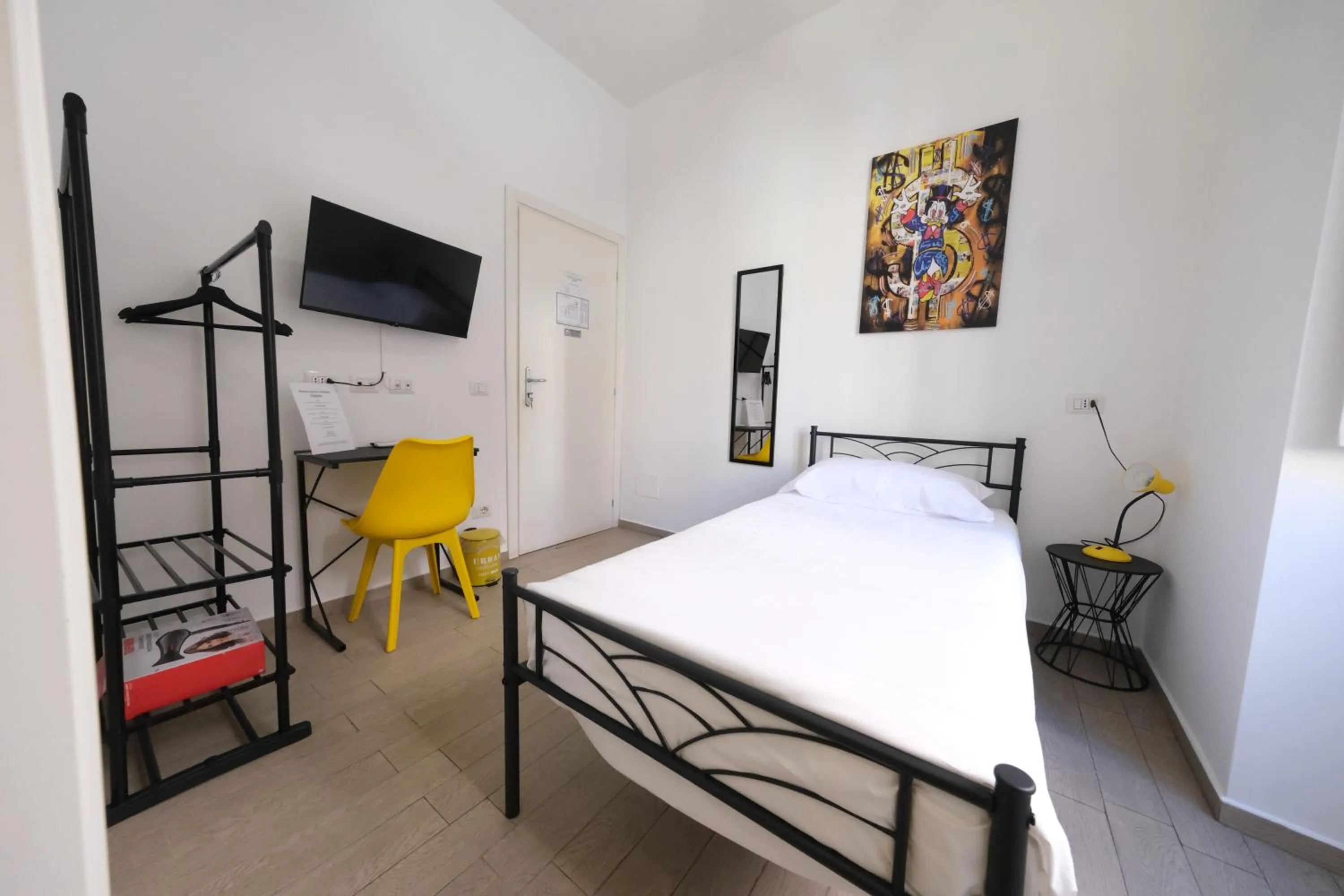 Bed in Roman Forum Holiday Termini