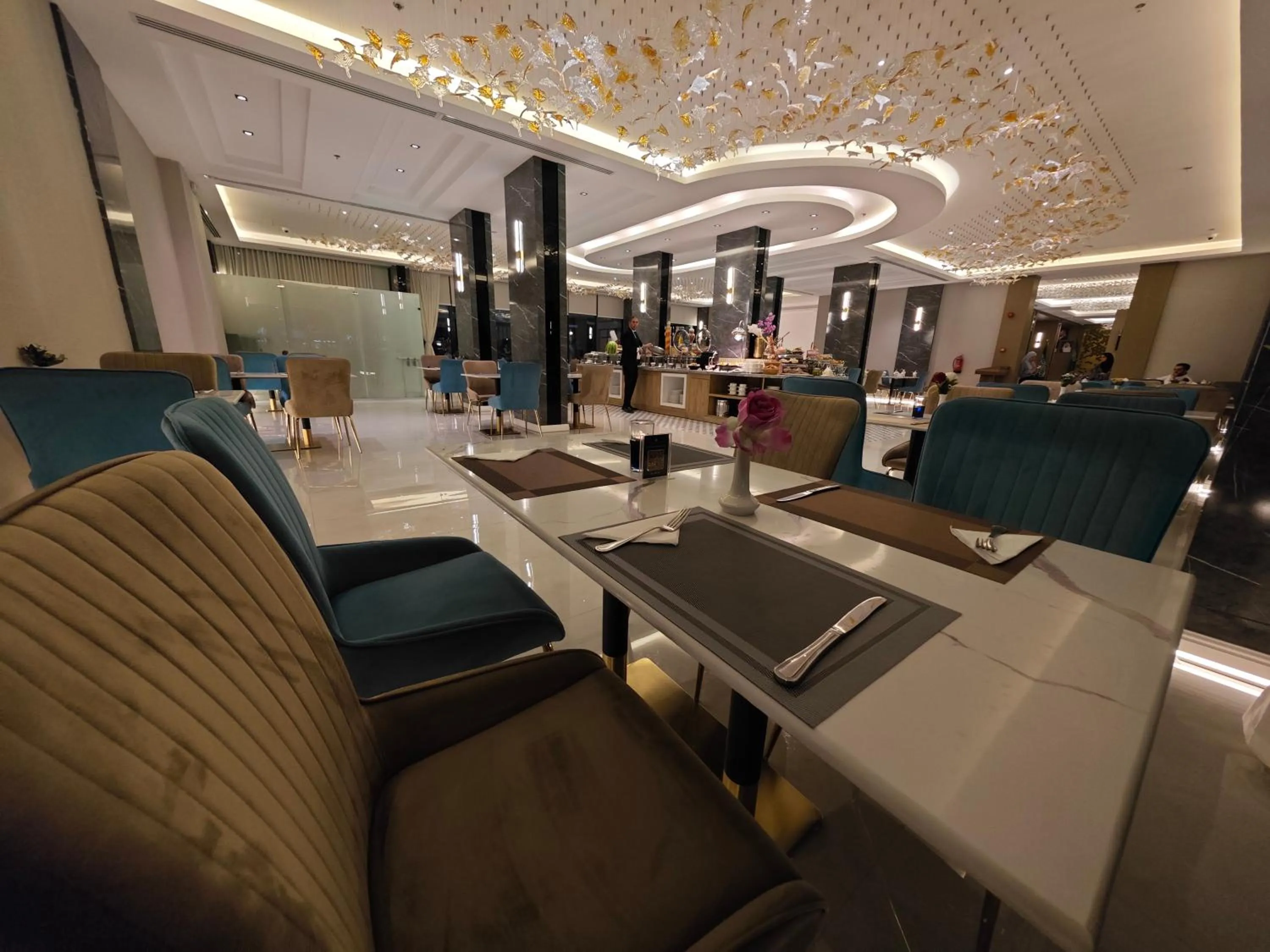 Restaurant/places to eat in AW Hotel Riyadh