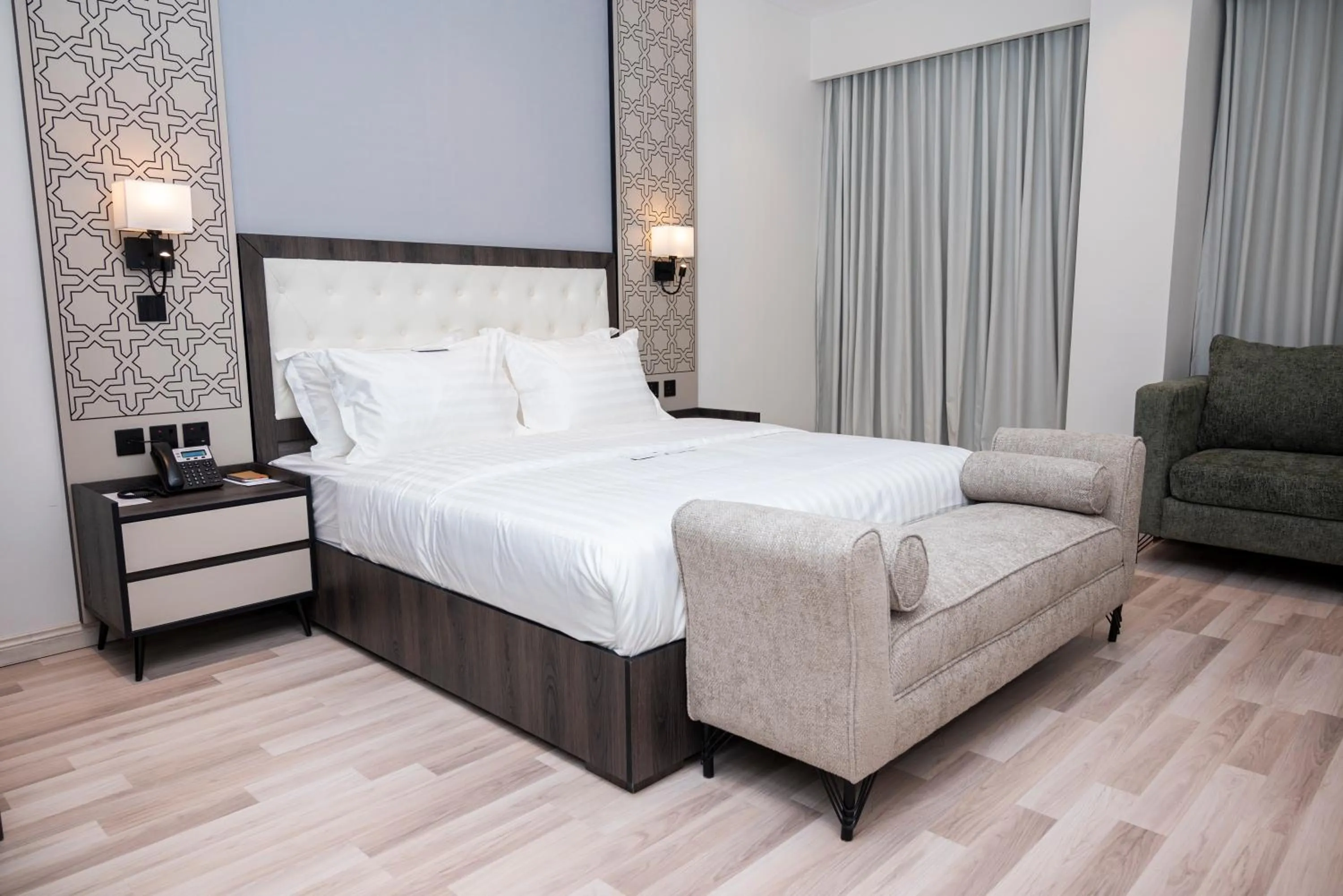 Bedroom, Bed in Jadeel Hotel