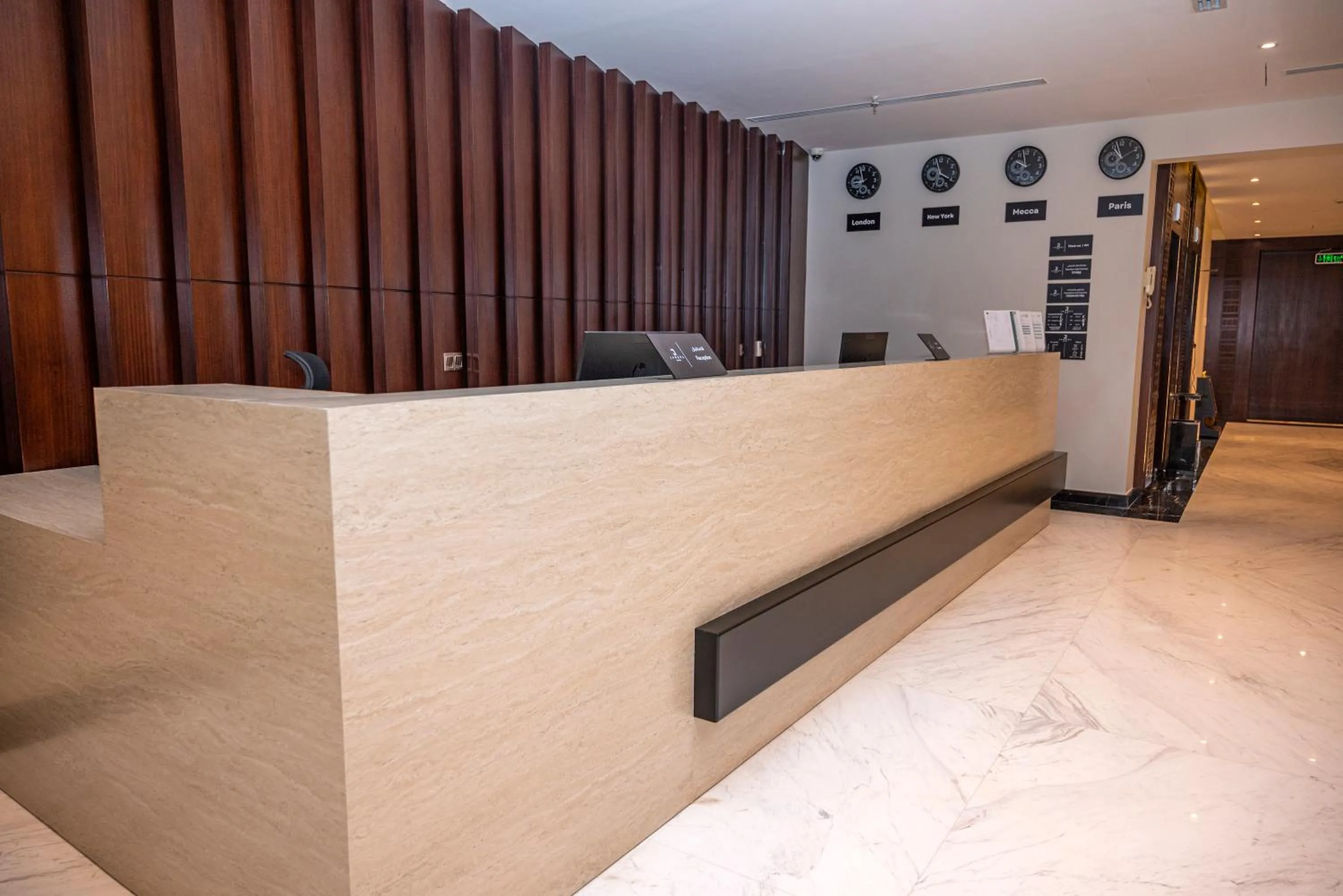 Lobby or reception in Jadeel Hotel