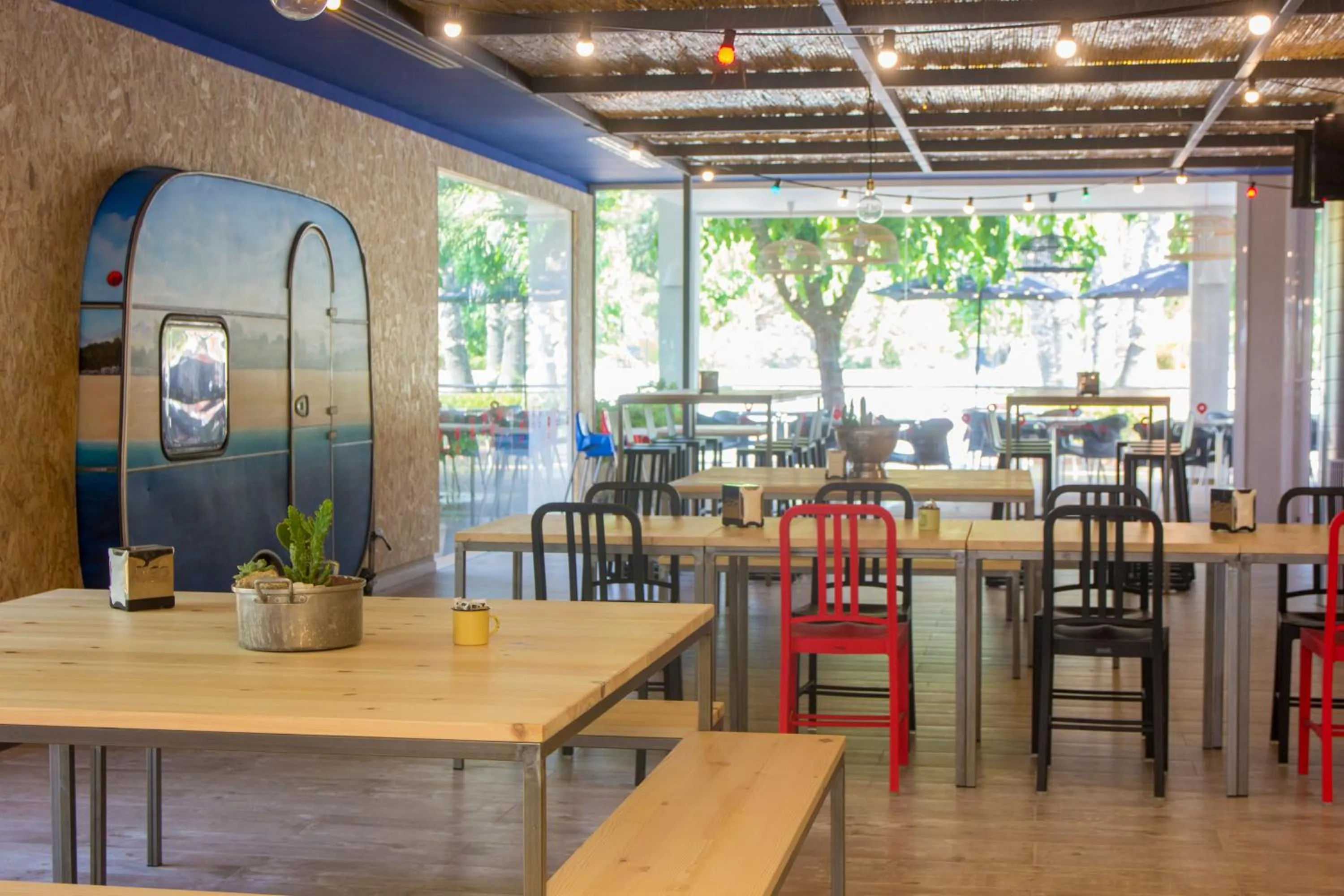 Restaurant/places to eat in Càmping Bellsol