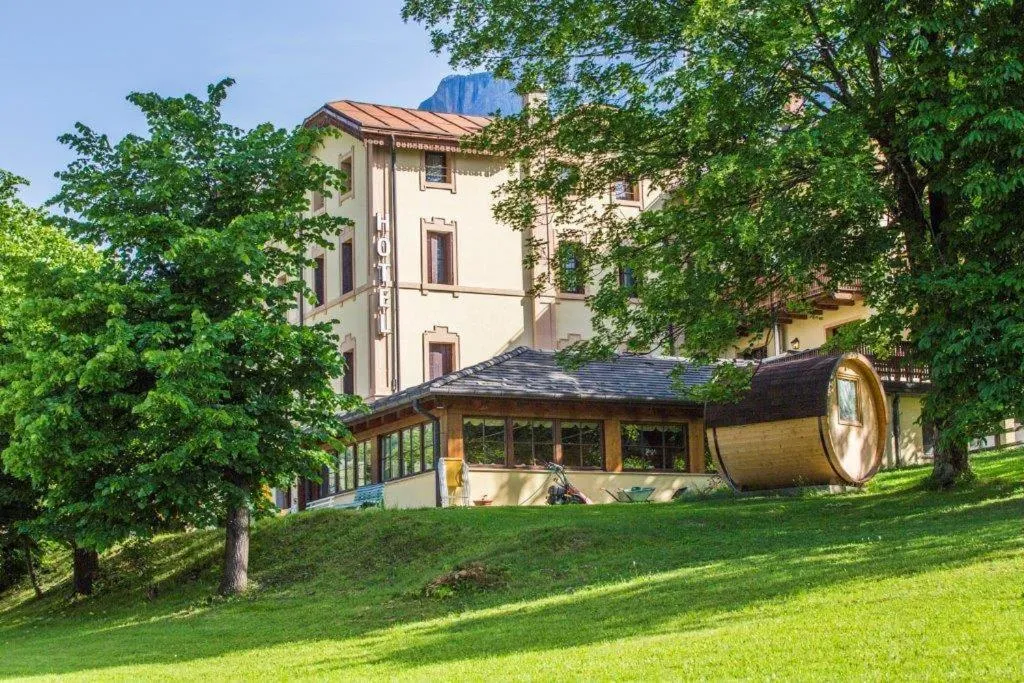 Property building in Hotel Villa Trieste