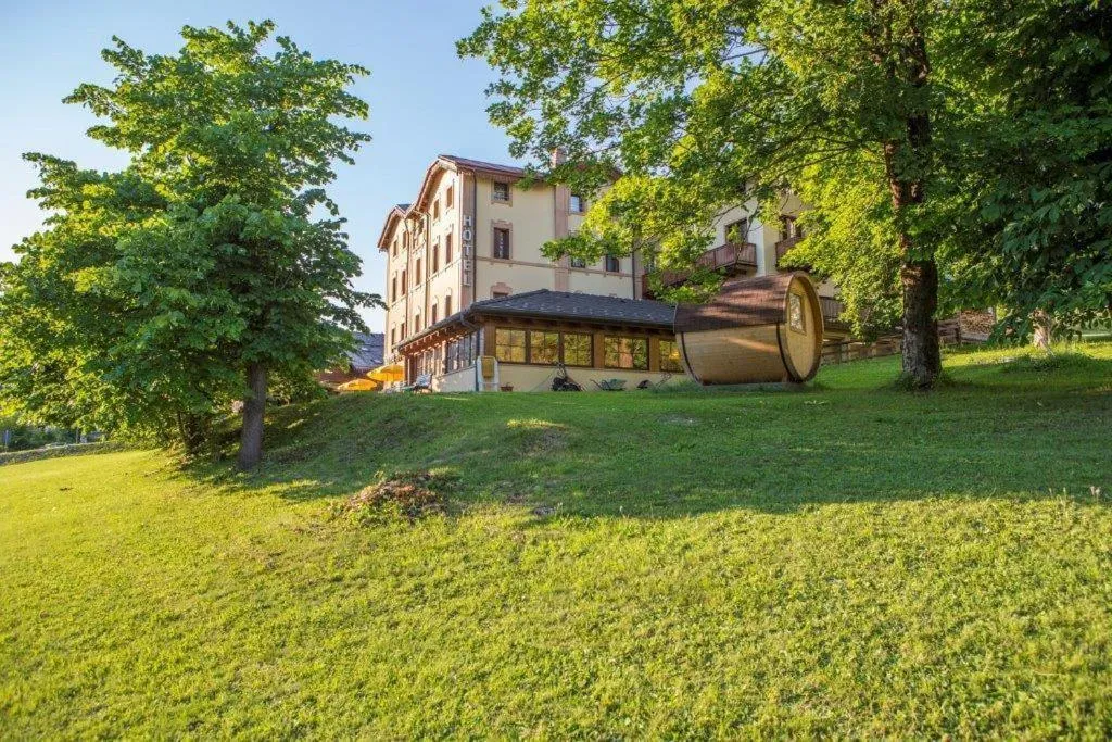 Property building in Hotel Villa Trieste