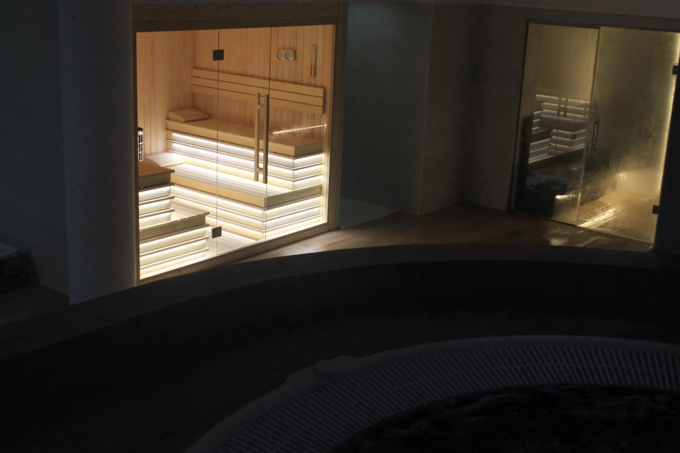 Sauna in Advise Hotels Reina