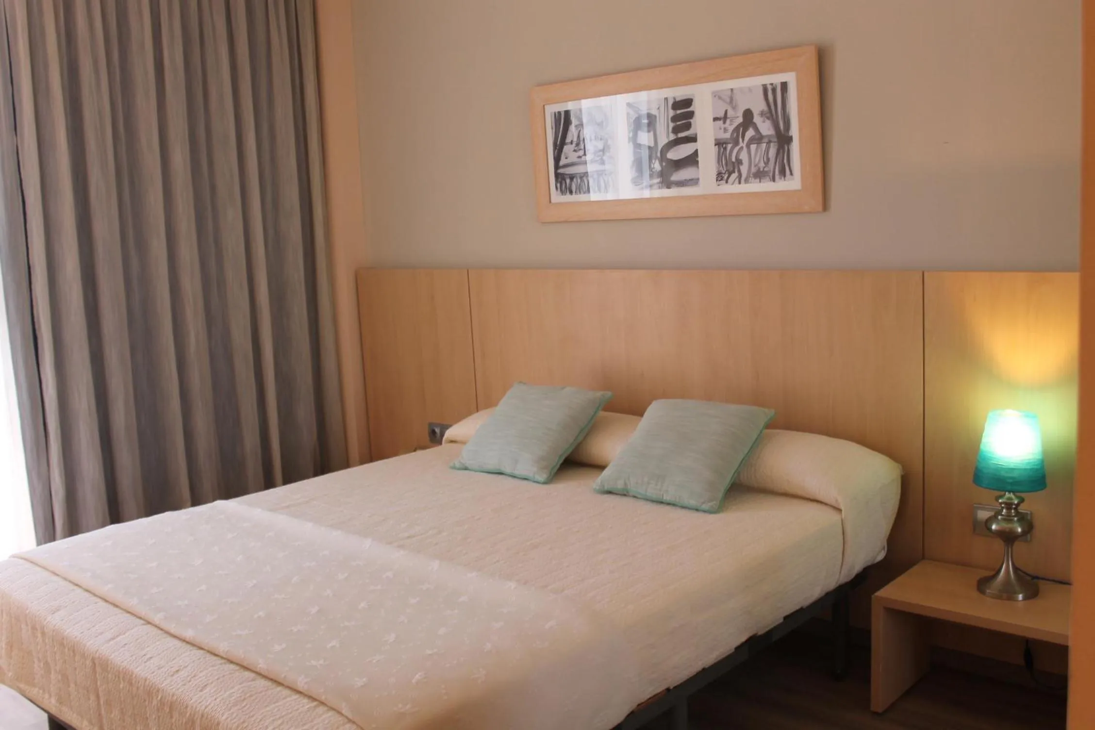 Bed in Advise Hotels Reina