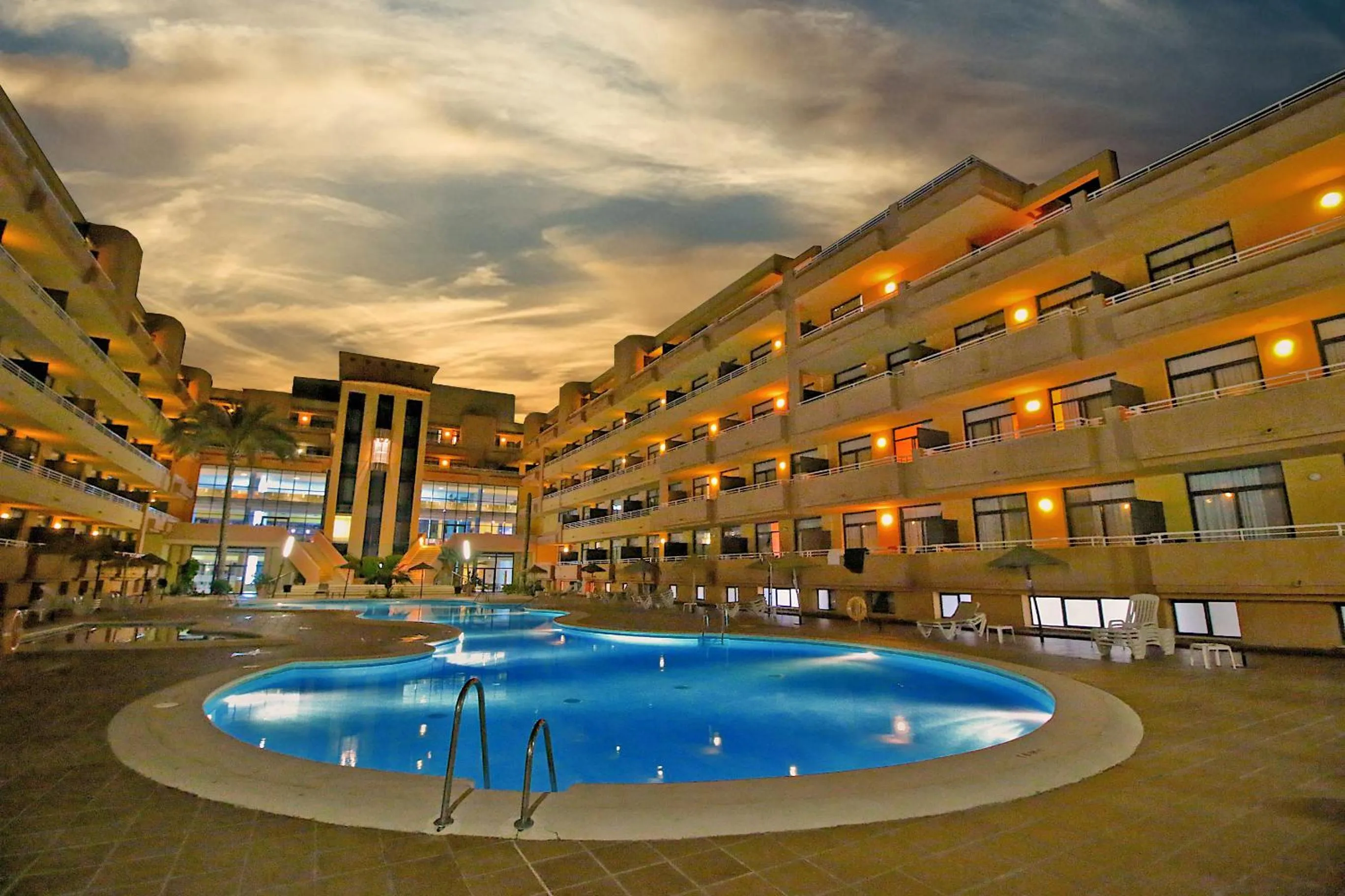 Property building in Advise Hotels Reina