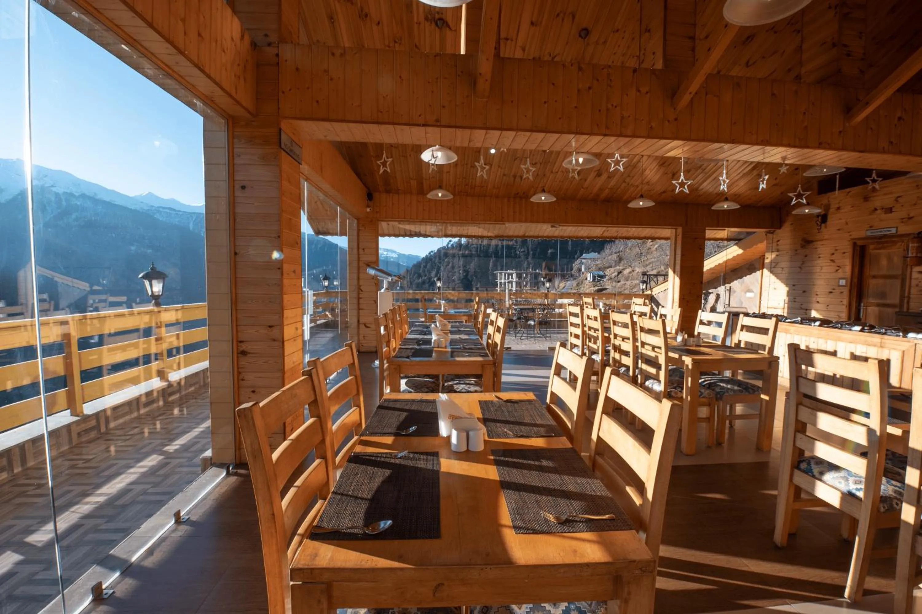 Restaurant/places to eat in Vivaan The Sunrise