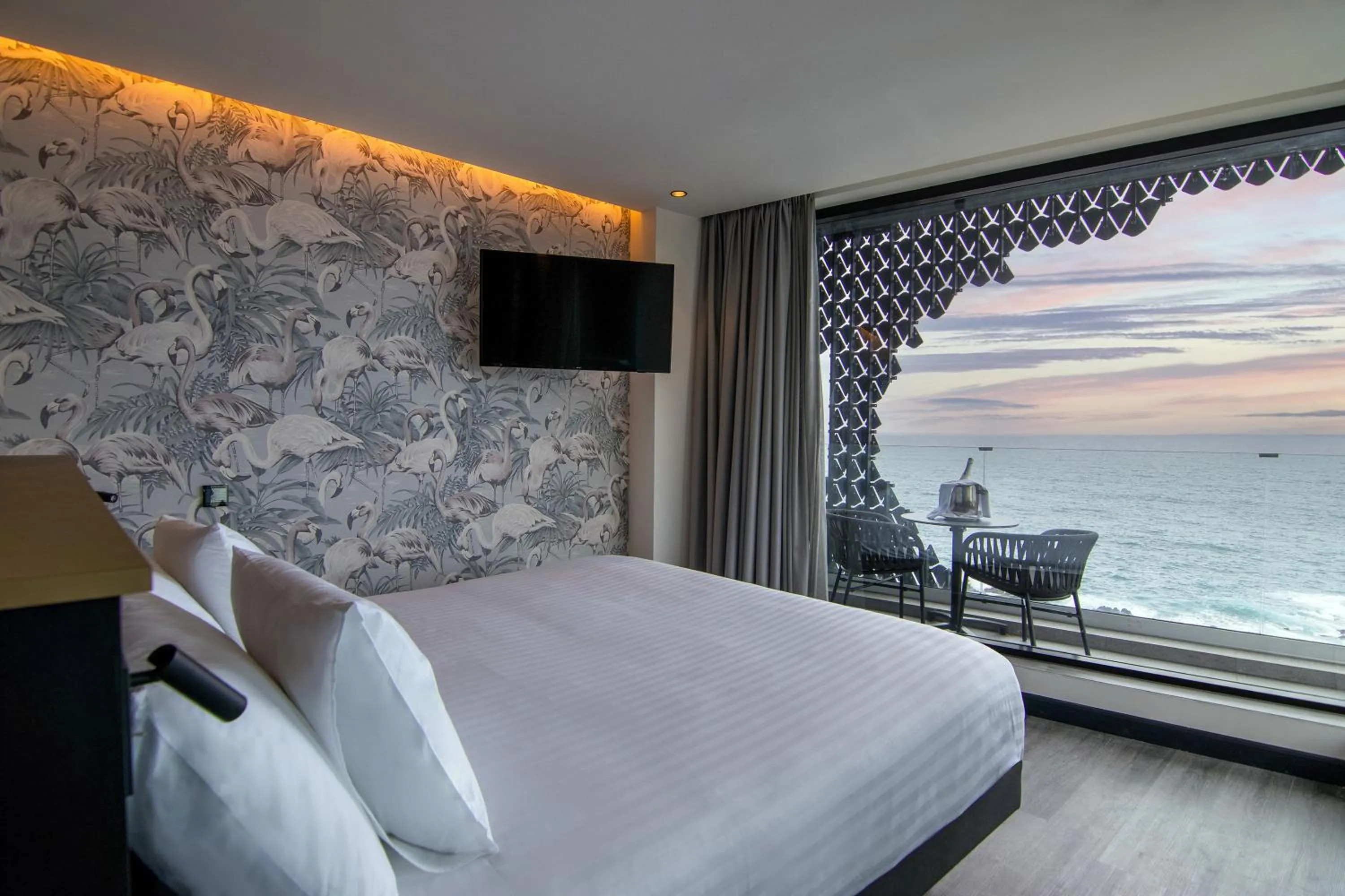 Bedroom, Bed in Silken Saaj Maar - Adults Only