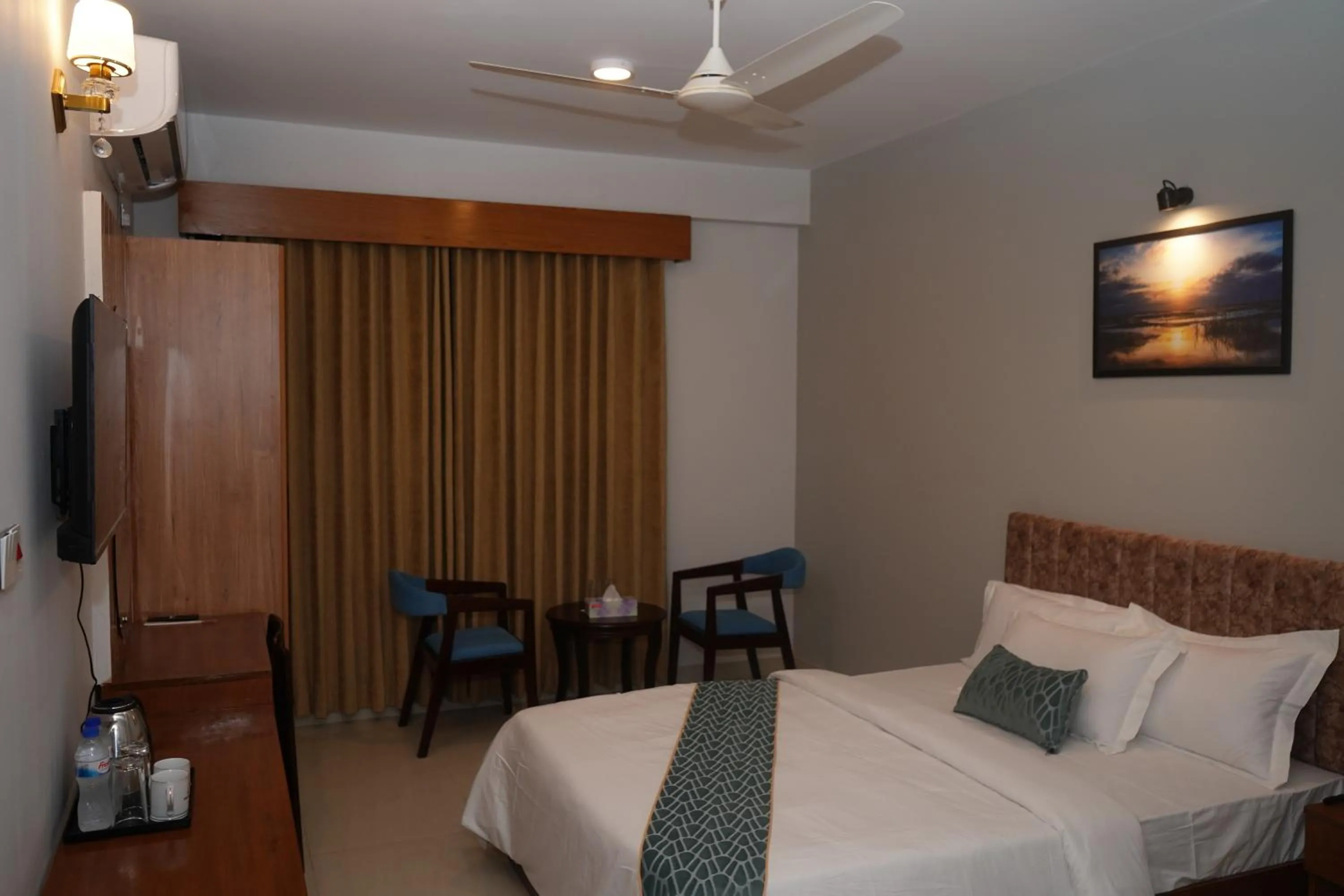Bed in Sylhet Paradise Inn