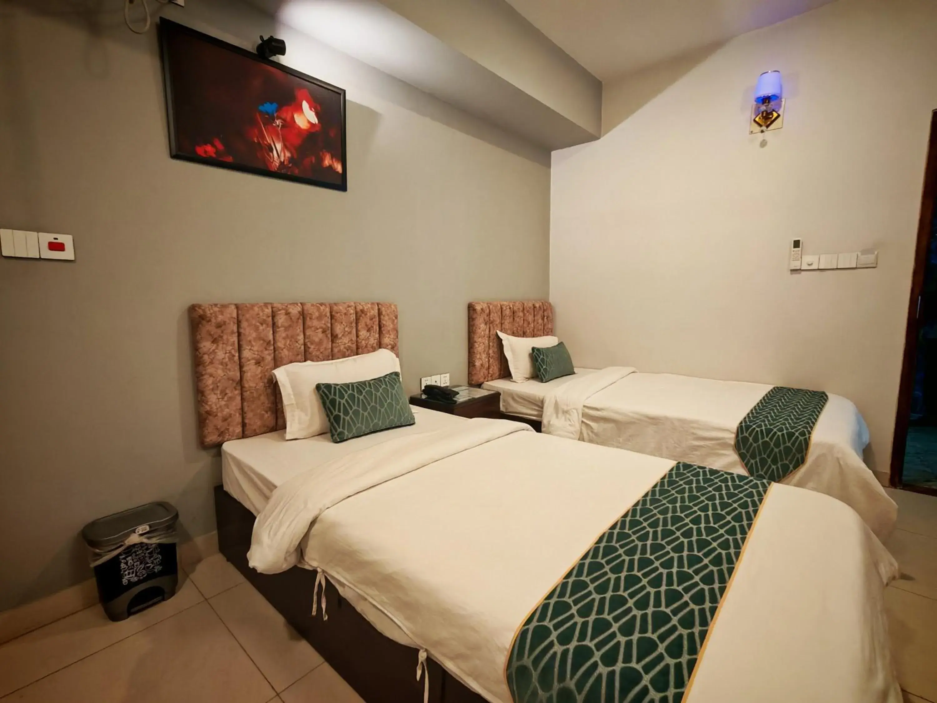 Deluxe Twin Room in Sylhet Paradise Inn Deluxe Twin Room in Sylhet Paradise Inn