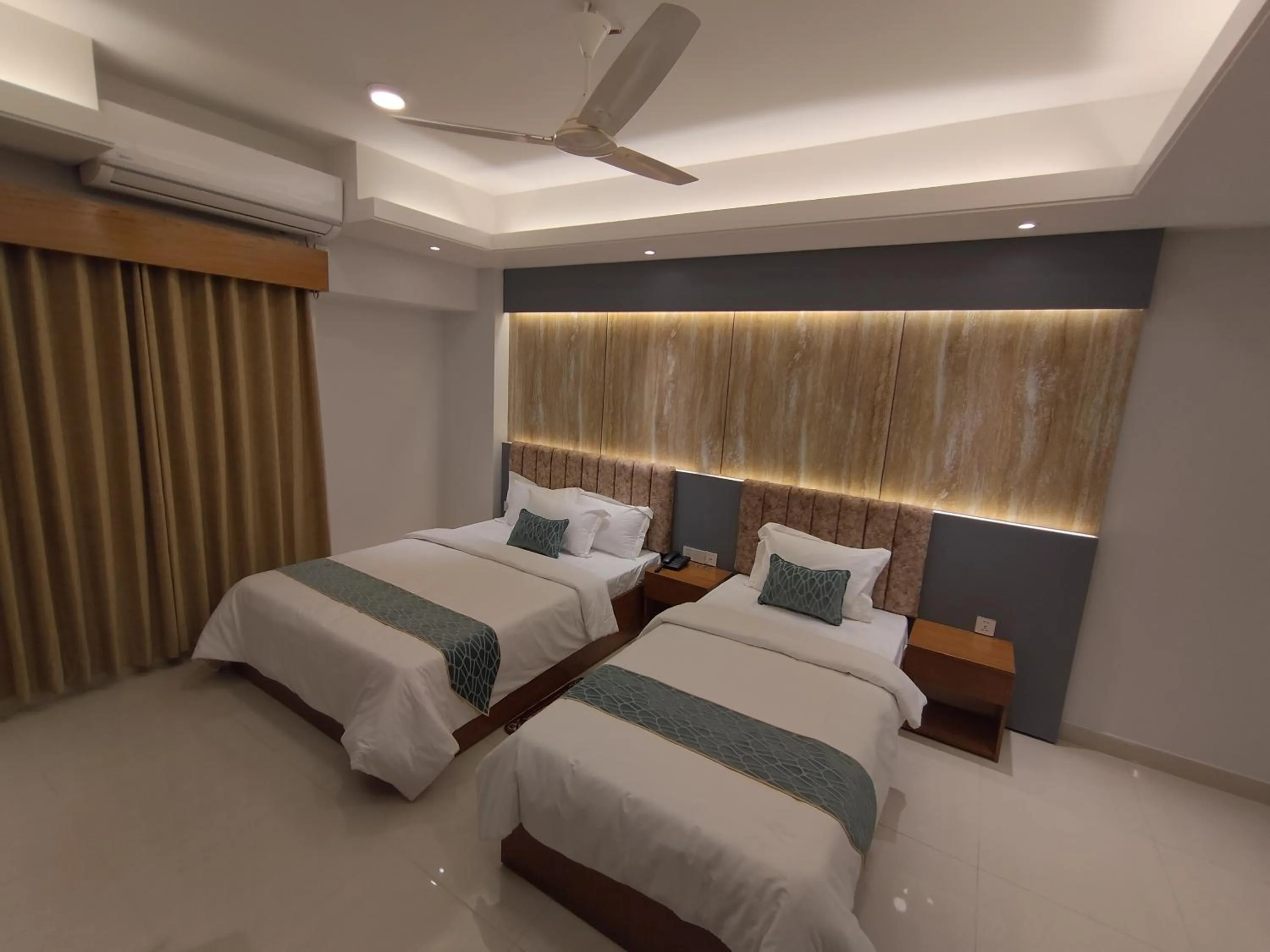 Bed in Sylhet Paradise Inn