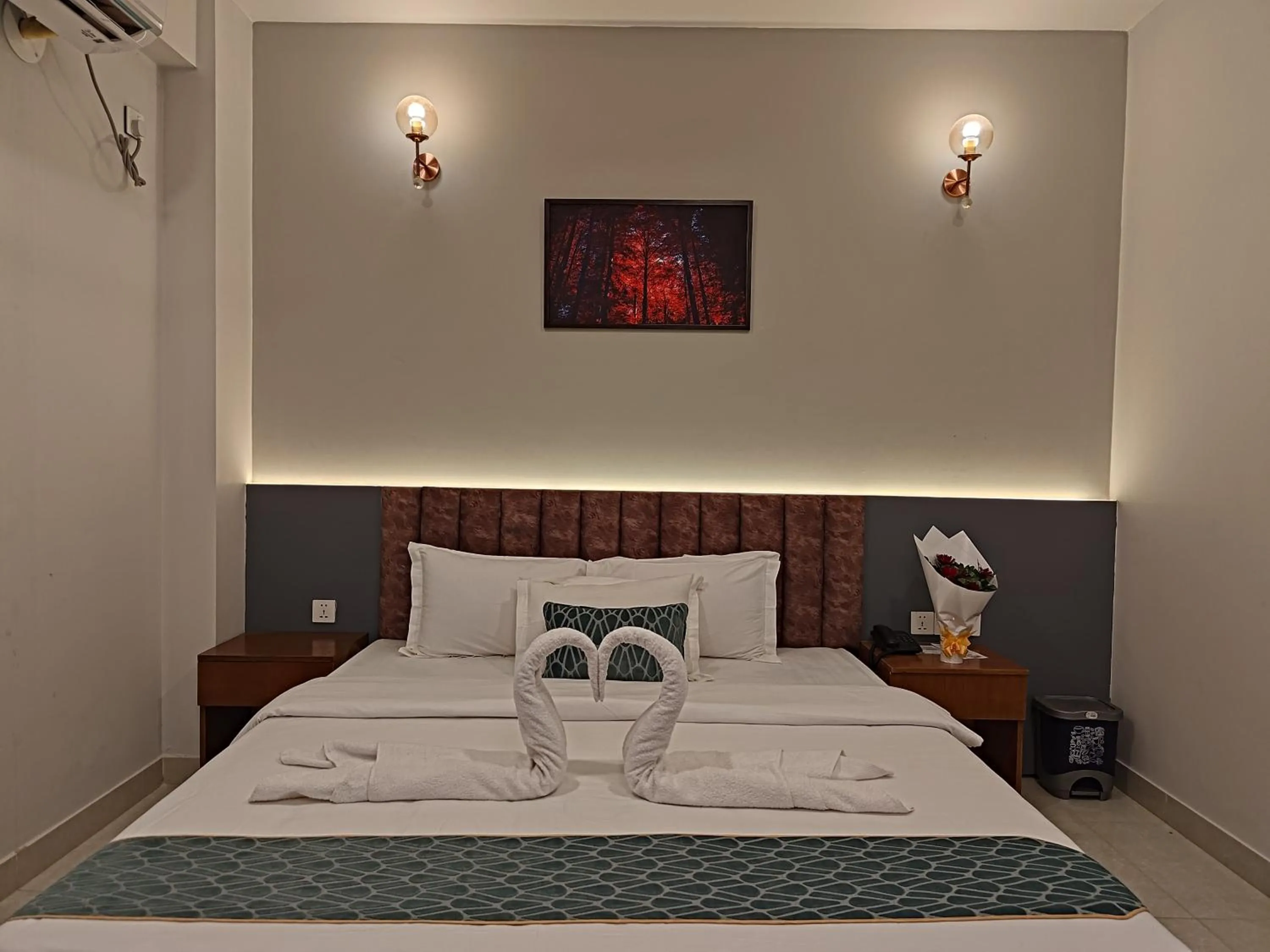 Photo of the whole room, Bed in Sylhet Paradise Inn