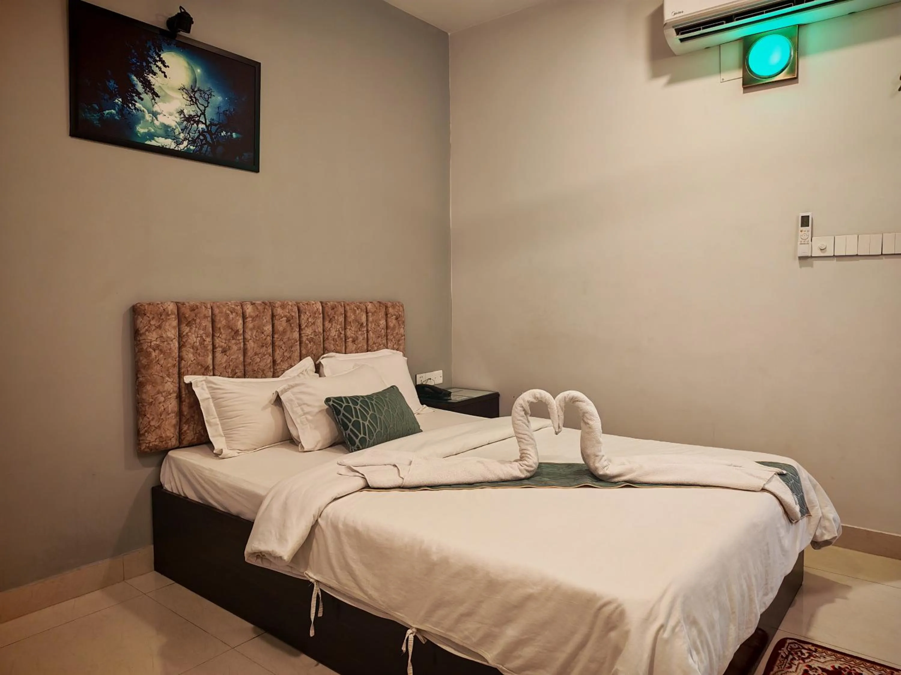 Bedroom, Bed in Sylhet Paradise Inn