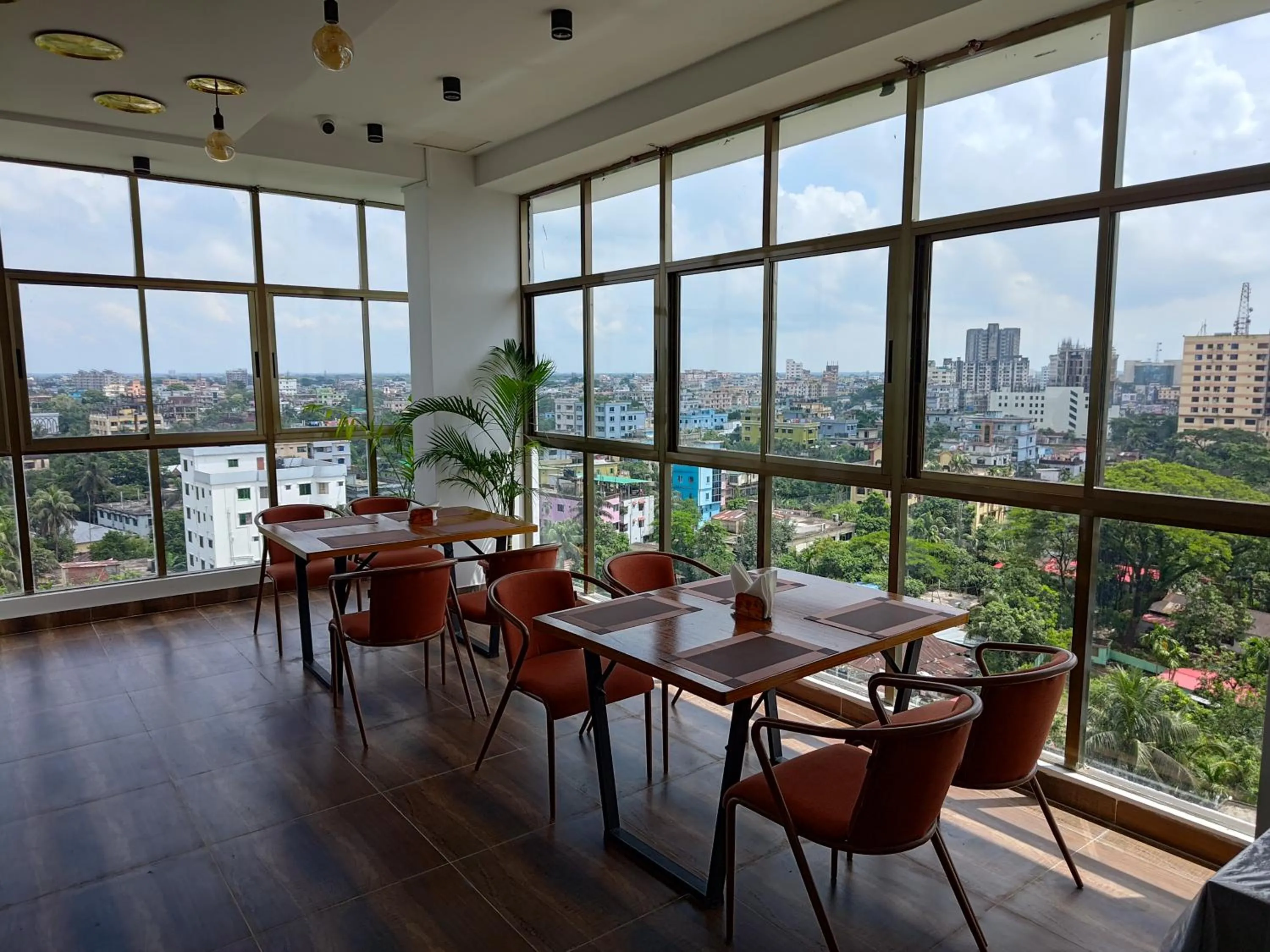 Restaurant/places to eat in Sylhet Paradise Inn