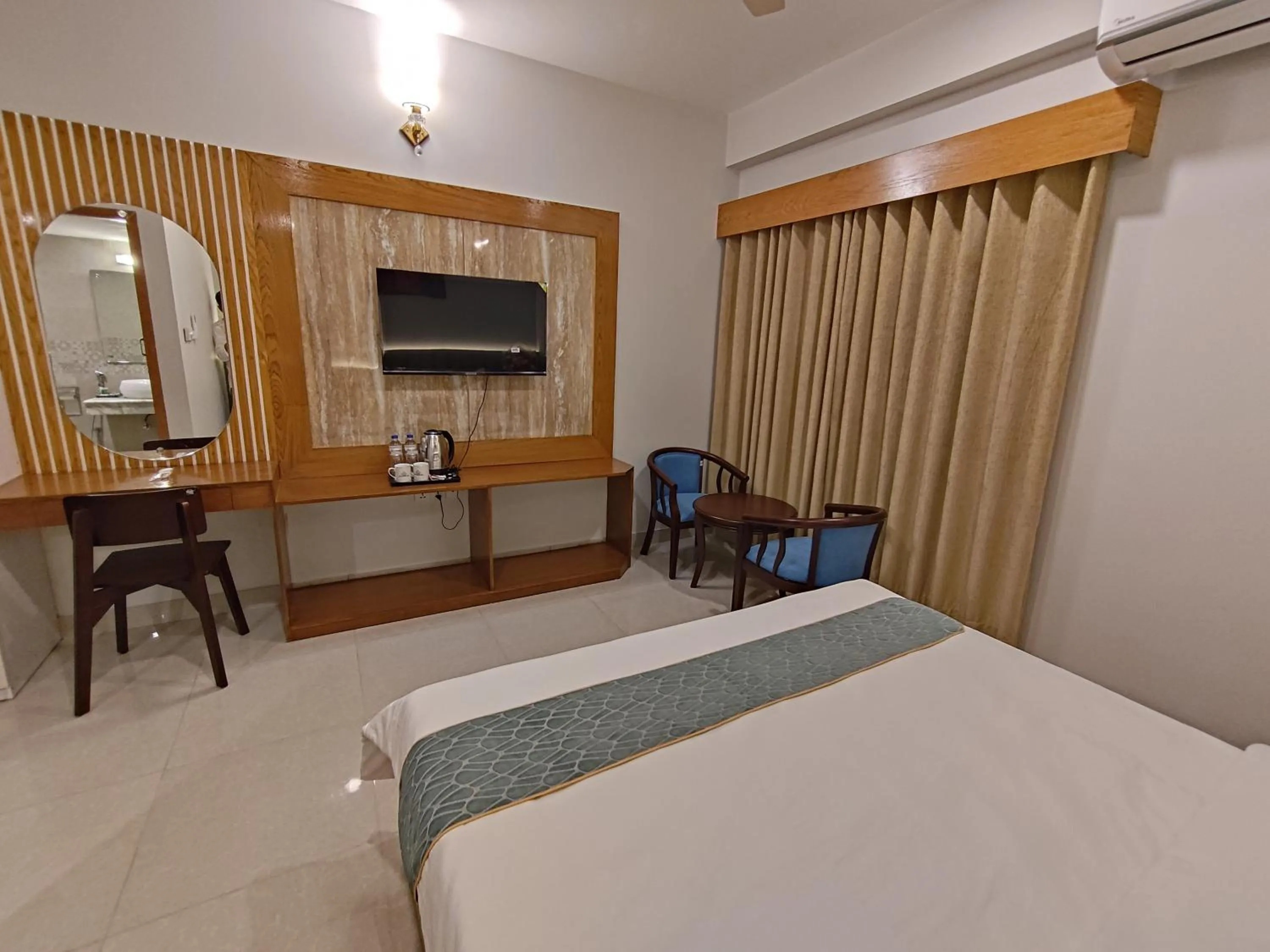 Bed in Sylhet Paradise Inn
