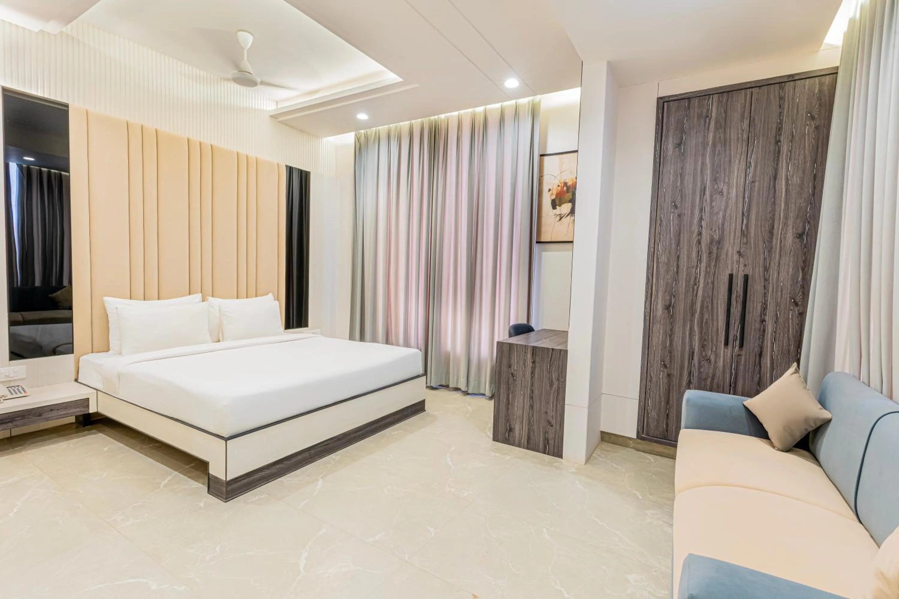 Bed in Hotel Elinor By Dazzling Hotels & Resorts