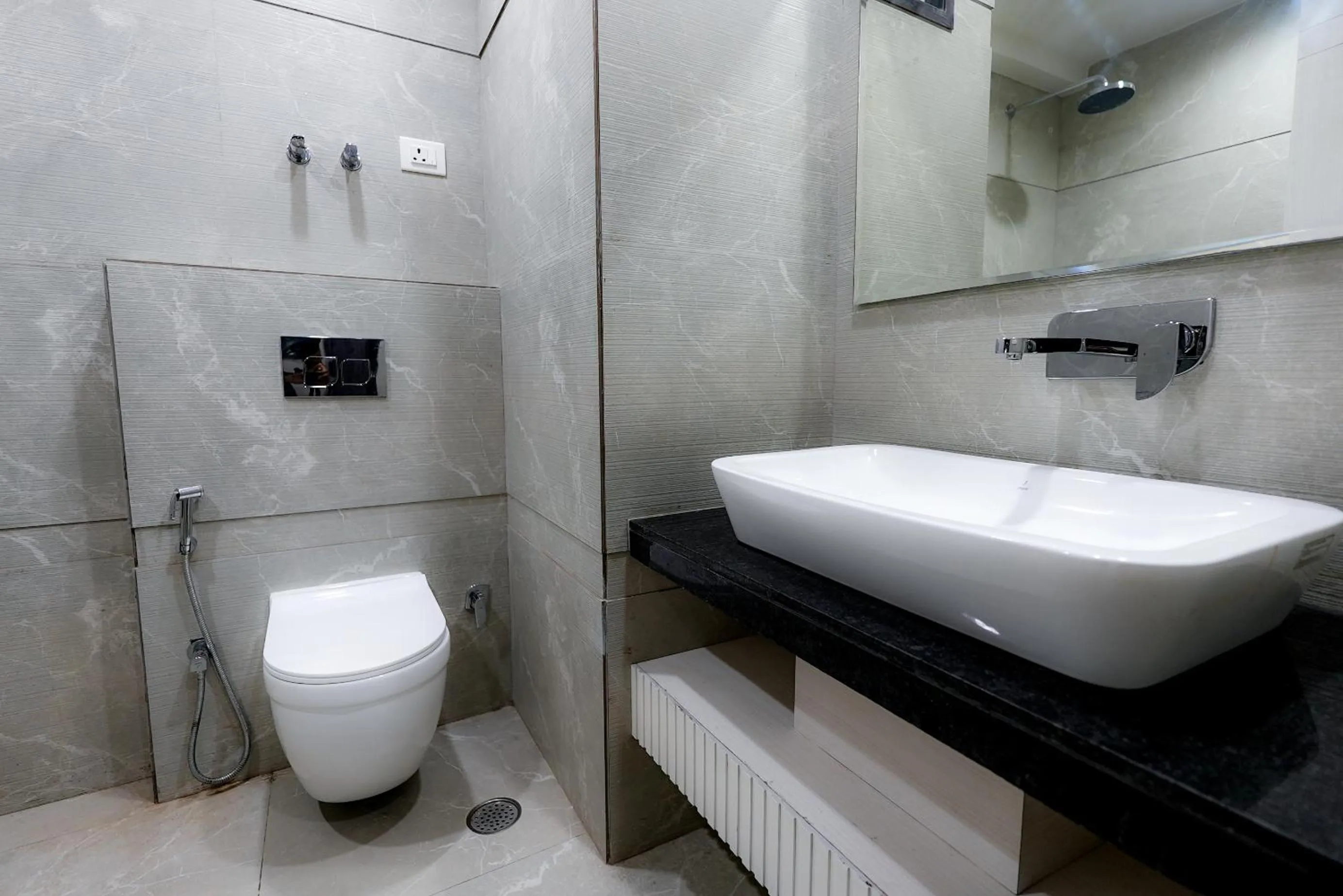 Bath in Hotel Elinor By Dazzling Hotels & Resorts
