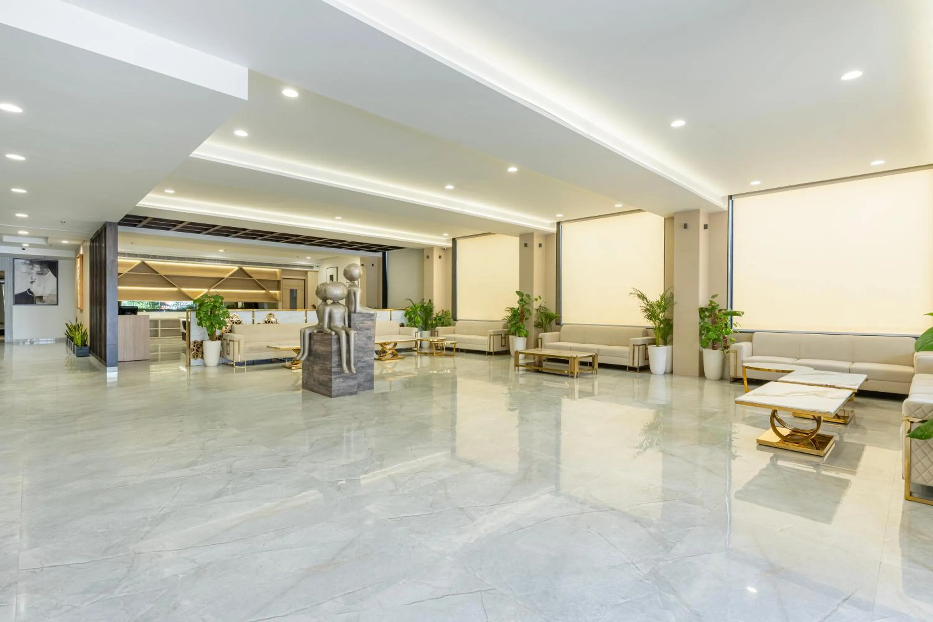 Lobby or reception in Hotel Elinor By Dazzling Hotels & Resorts