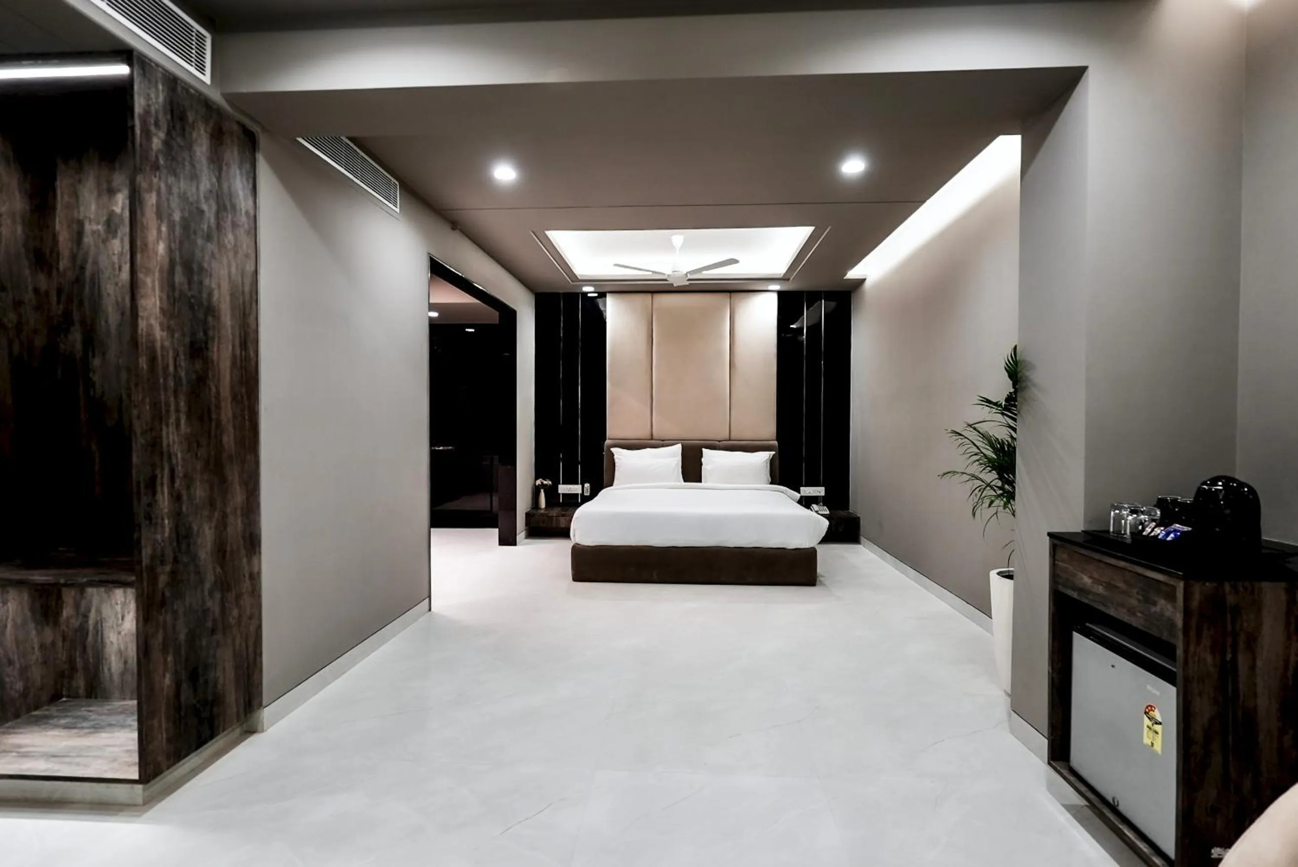 Bedroom, Bed in Hotel Elinor By Dazzling Hotels & Resorts