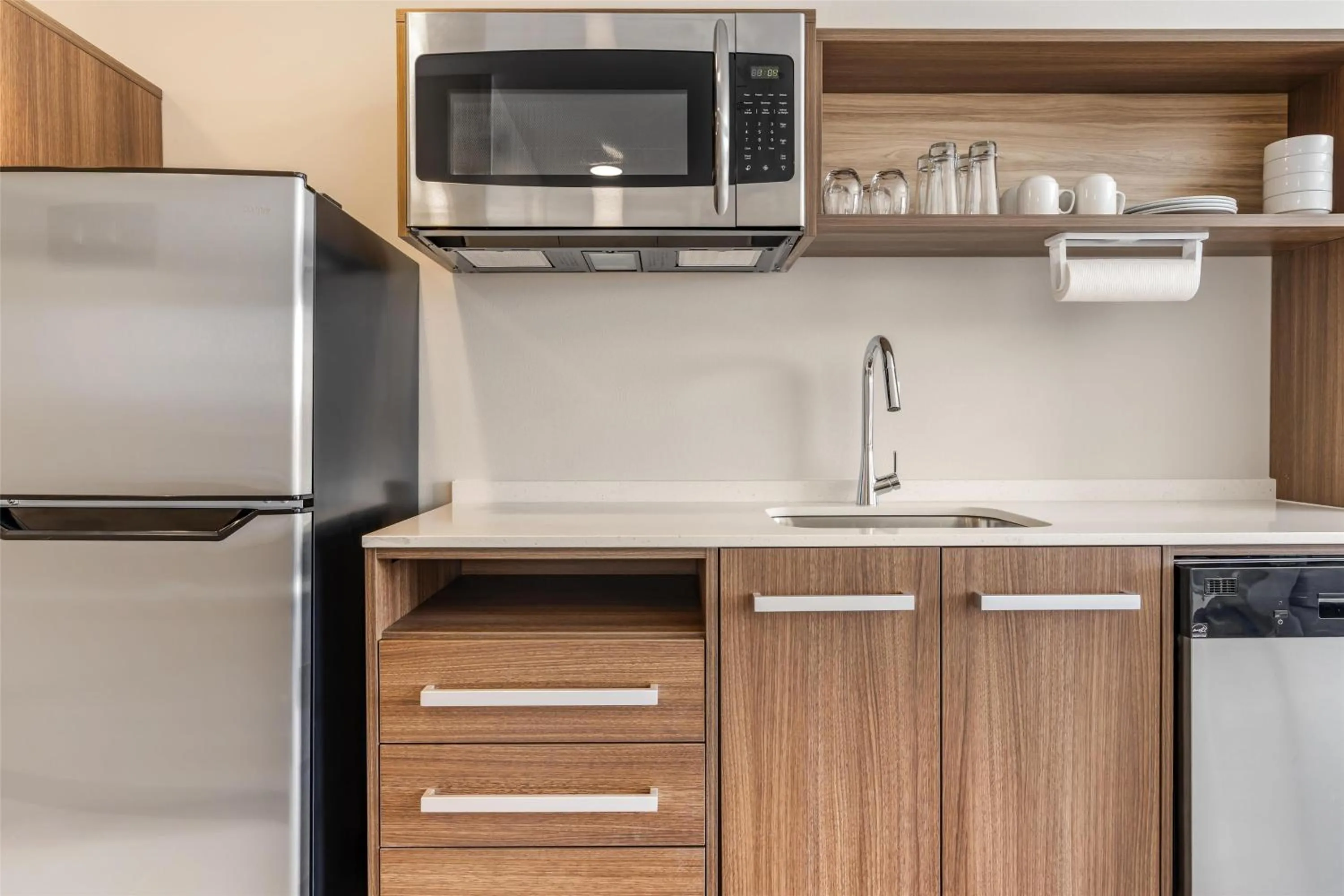 Kitchen or kitchenette in Home2 Suites By Hilton Bozeman Four Corners