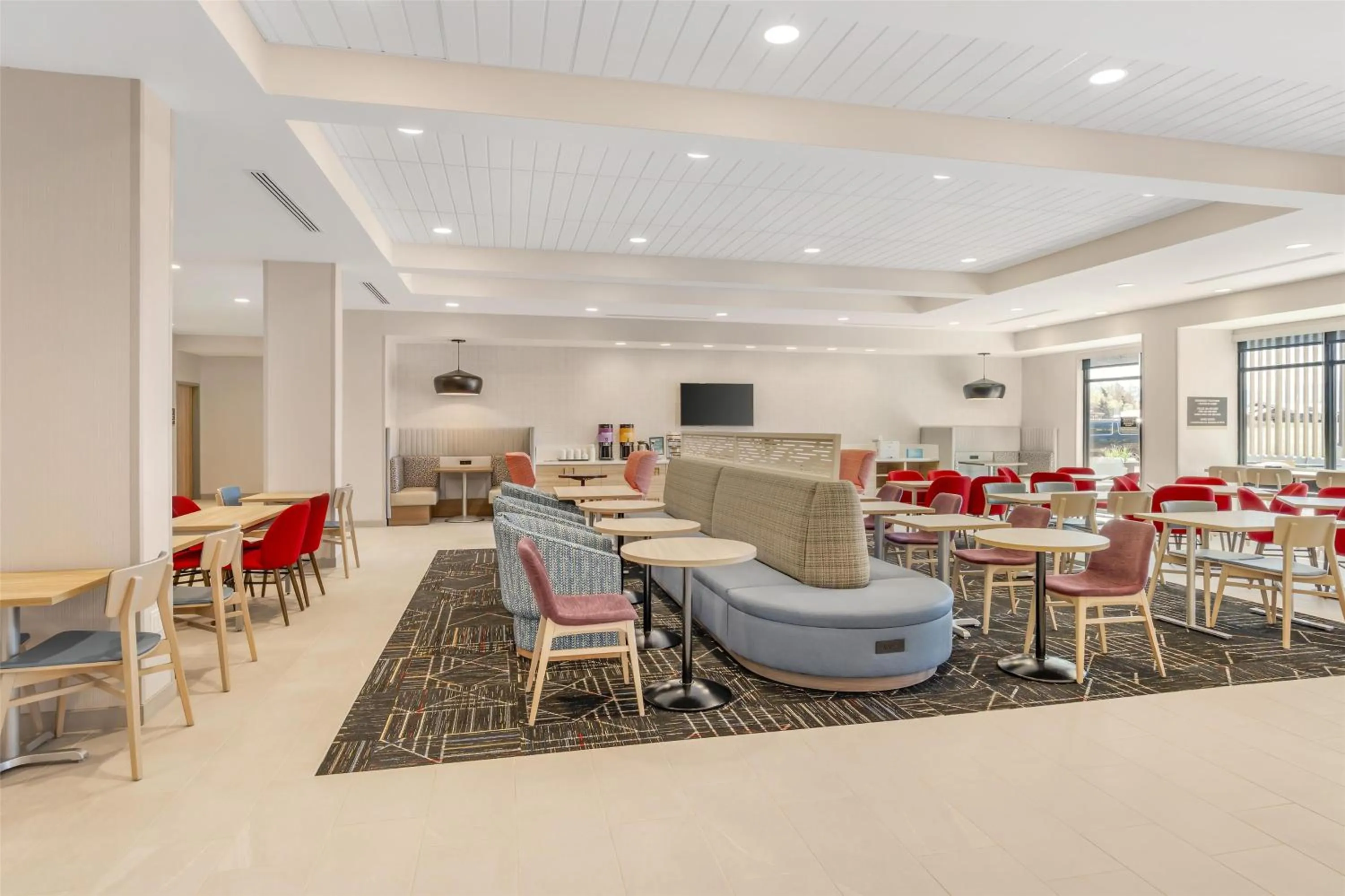 Breakfast in Home2 Suites By Hilton Bozeman Four Corners