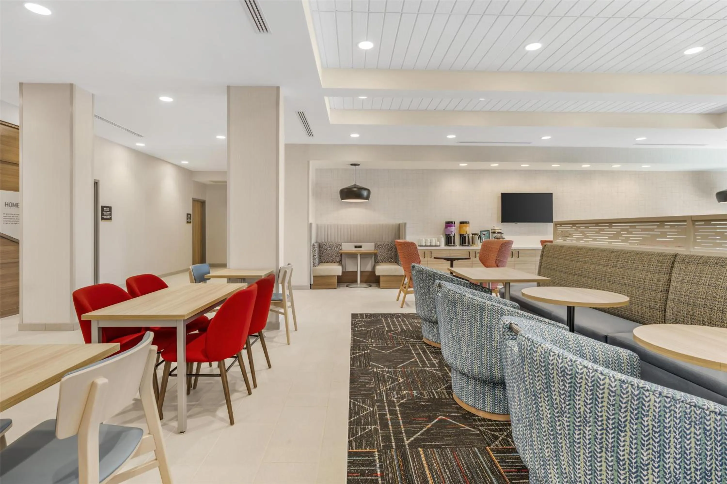 Breakfast in Home2 Suites By Hilton Bozeman Four Corners