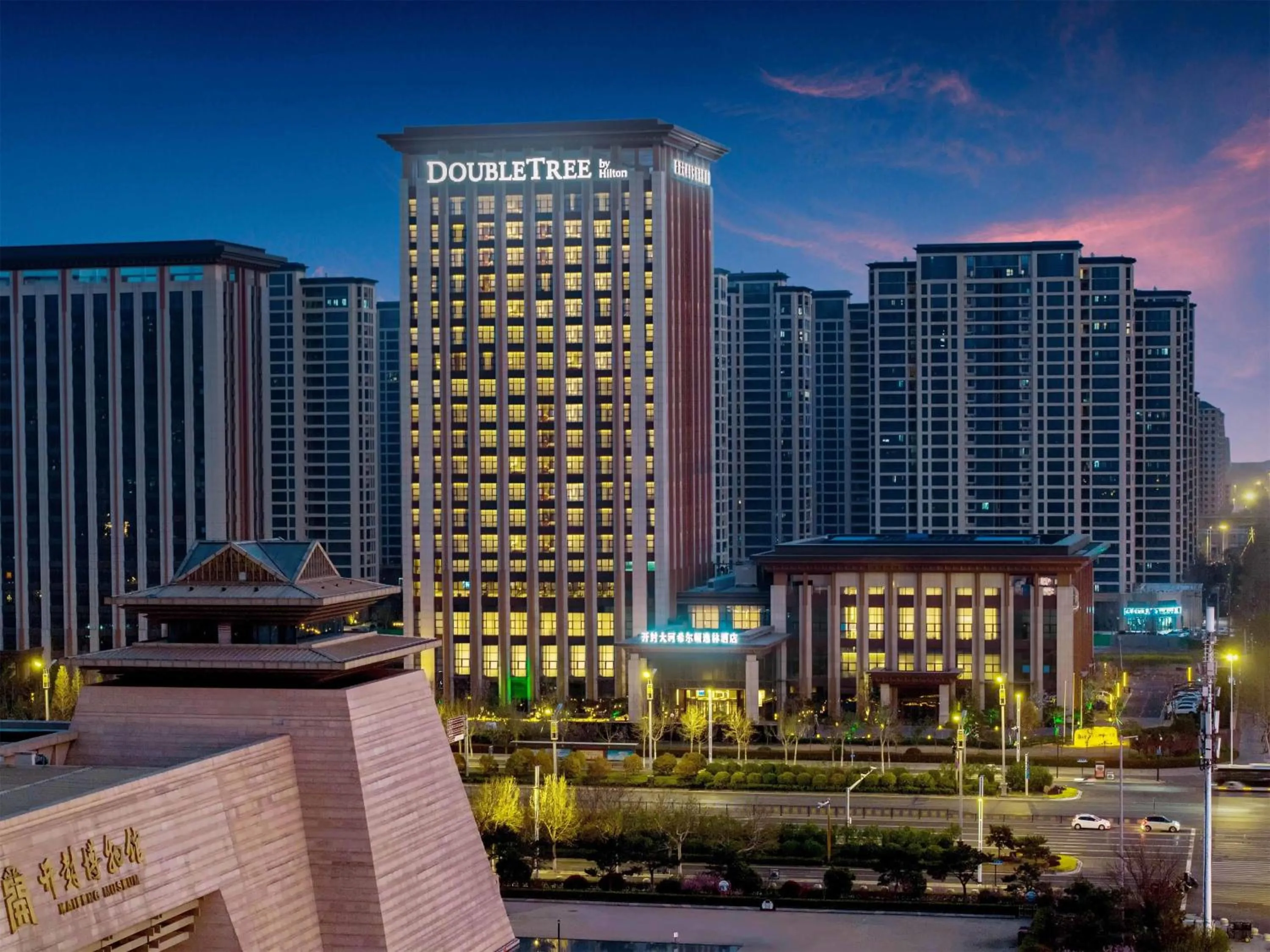 Property building in Doubletree By Hilton Kaifeng