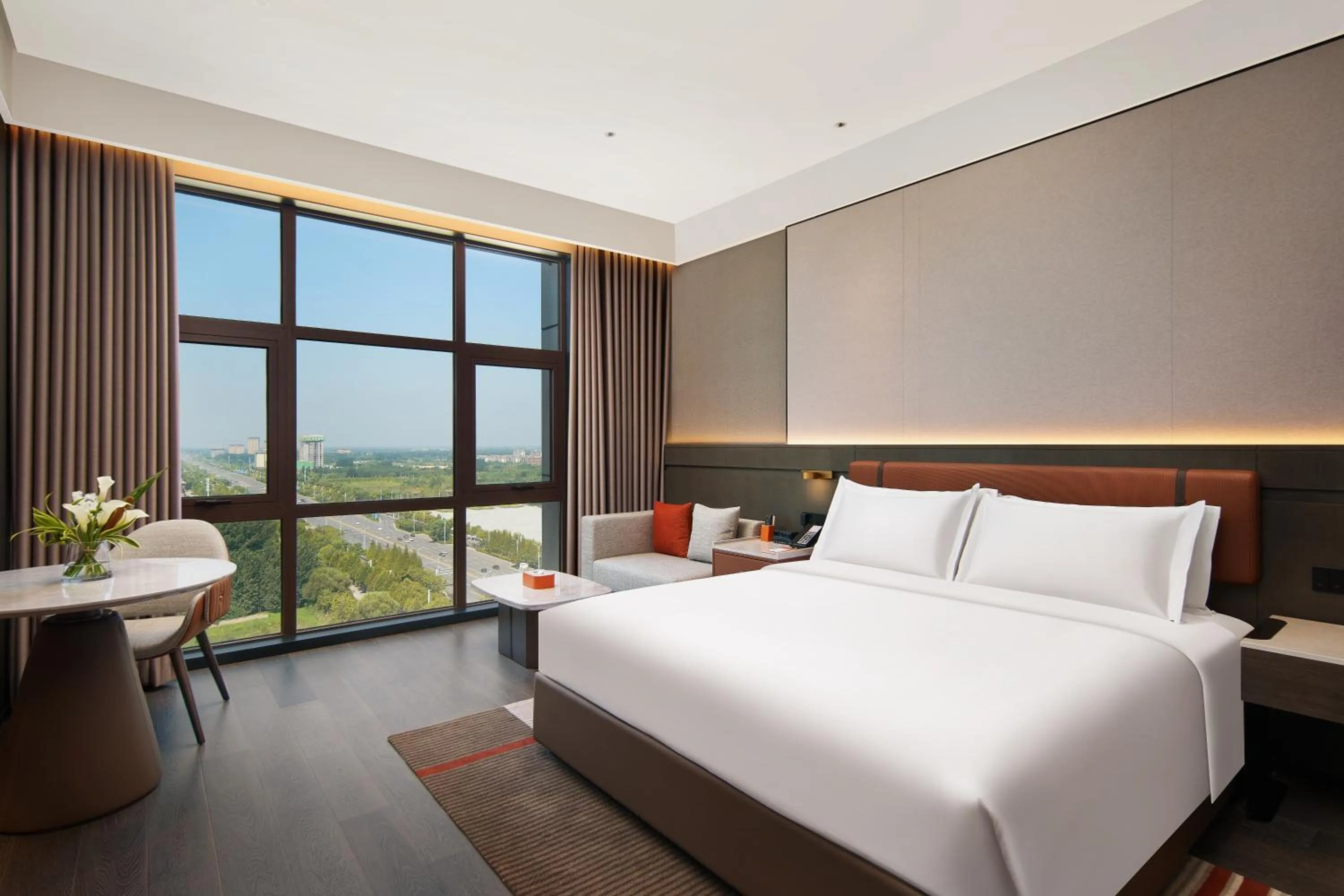 Property building, Bed in Doubletree By Hilton Kaifeng