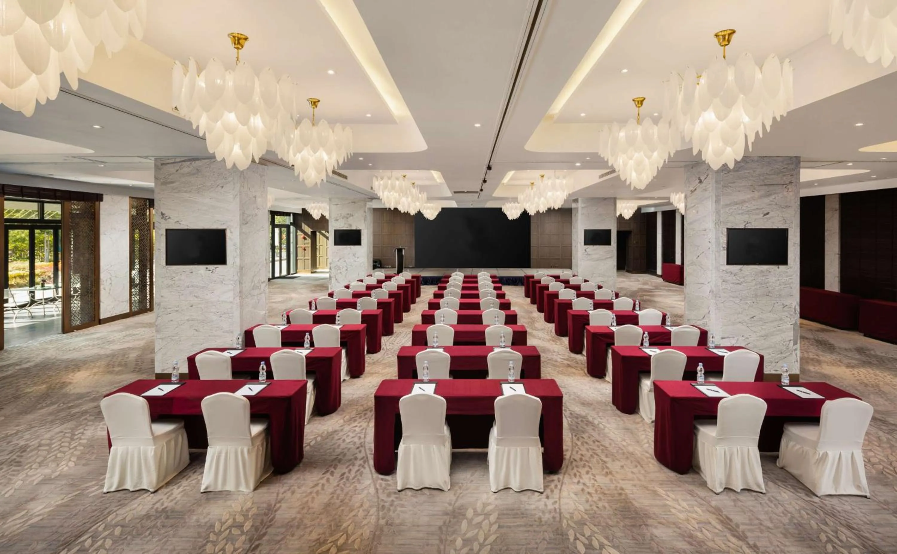 Meeting/conference room in Doubletree By Hilton Shanghai Hongqiao
