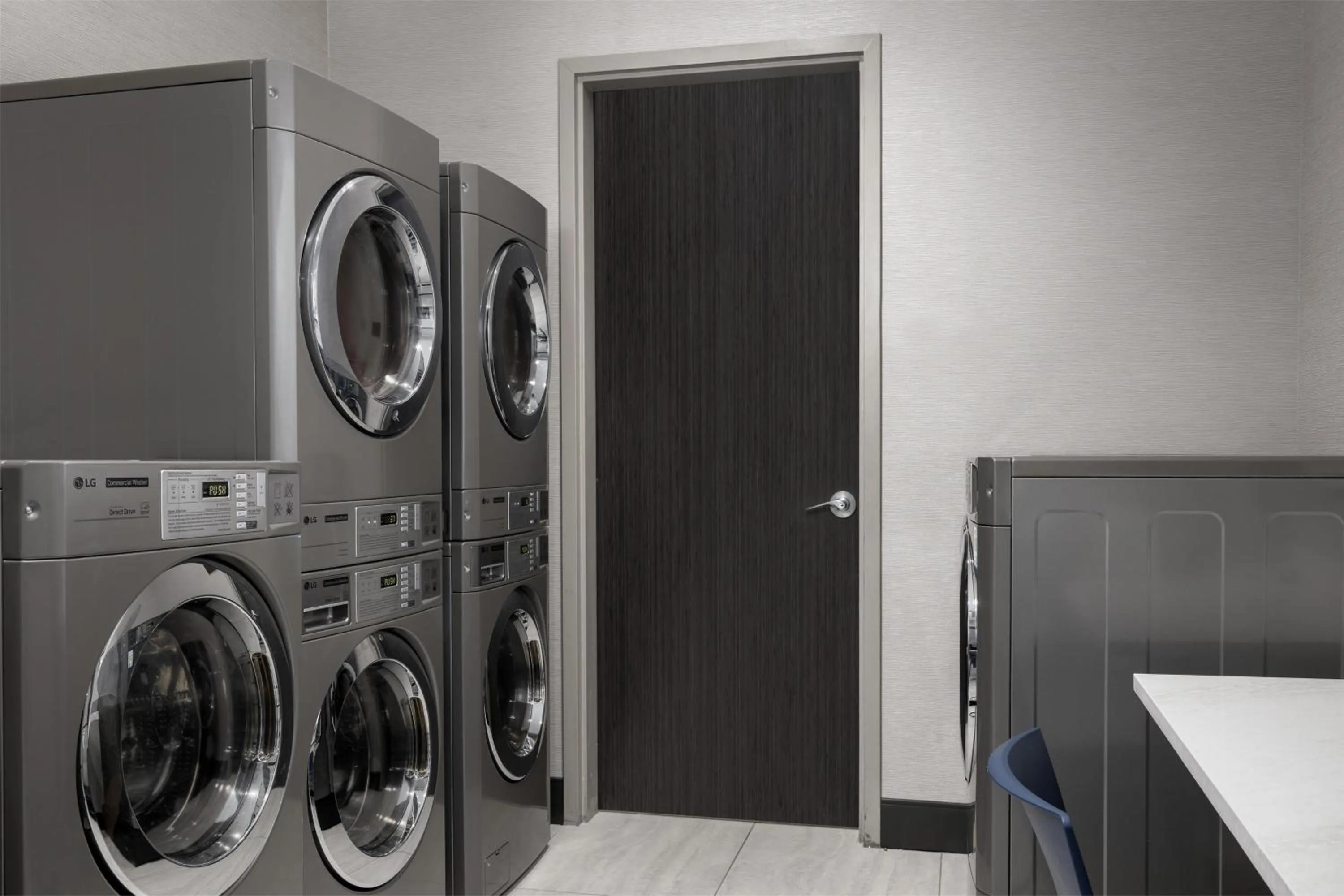 laundry in Embassy Suites By Hilton Pigeon Forge Resort