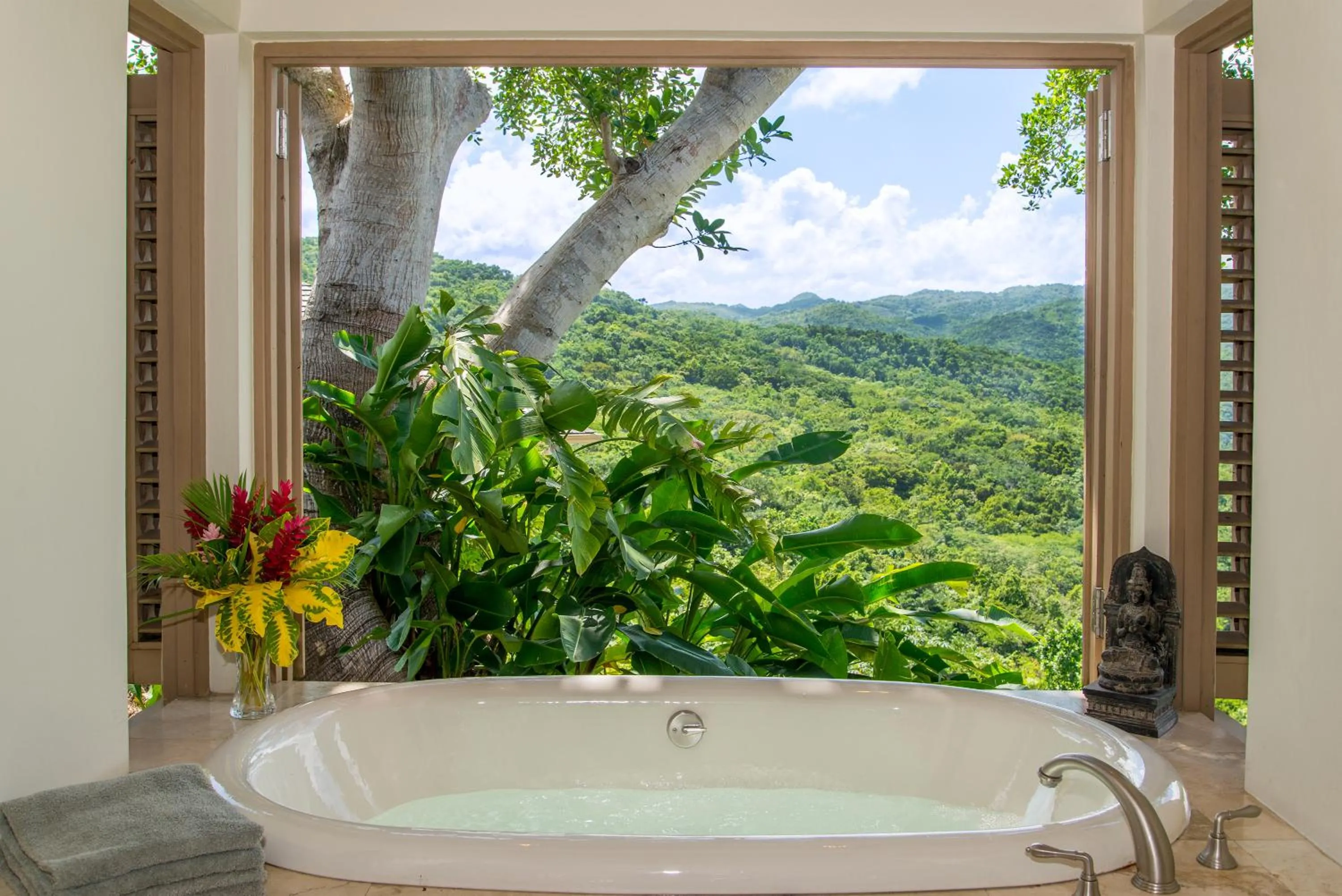 Bathroom in Silent Waters Villa