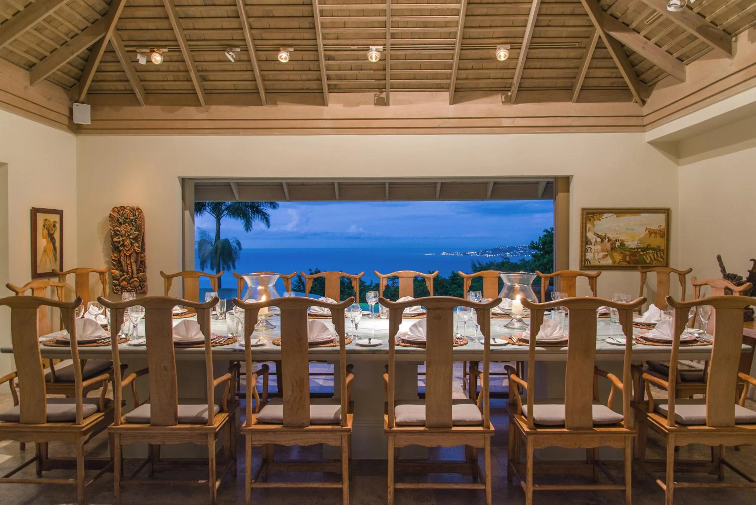 Dining area in Silent Waters Villa