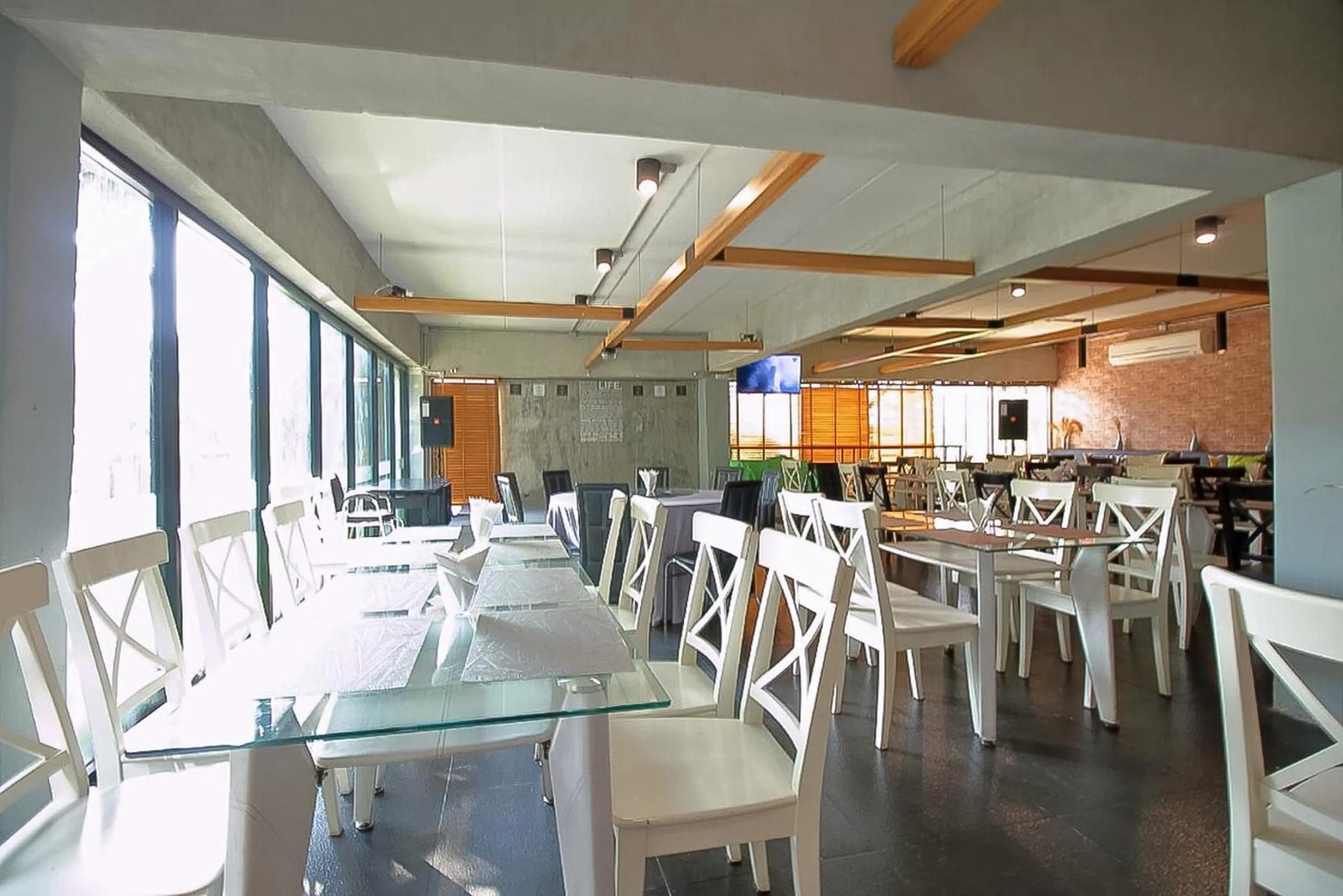 Restaurant/places to eat in Anda Ramkhamhaeng By St James Hotel