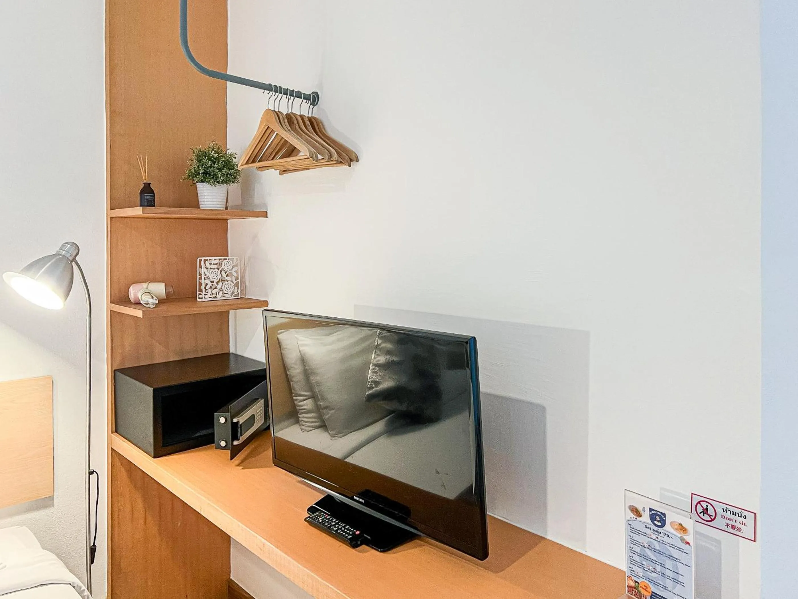 TV and multimedia in Anda Ramkhamhaeng By St James Hotel