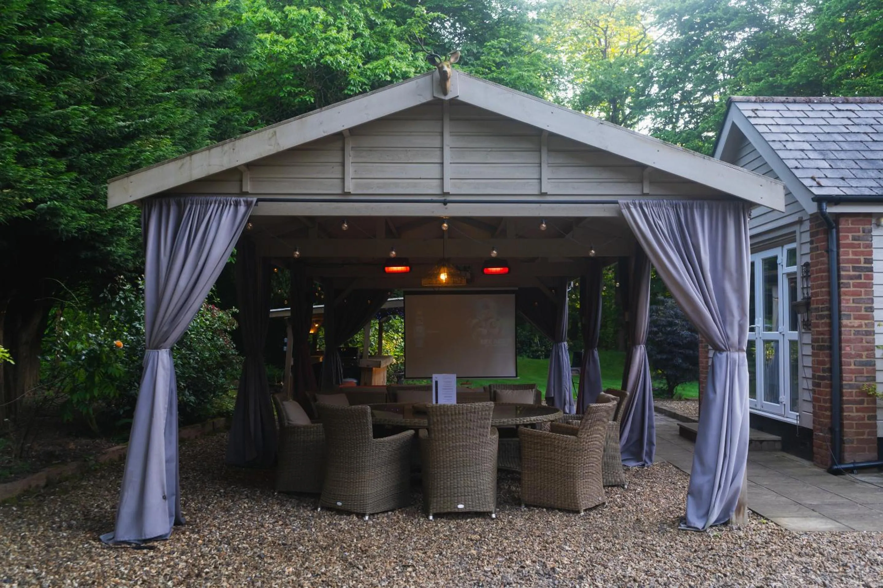 Garden in The Bungalow by TAS