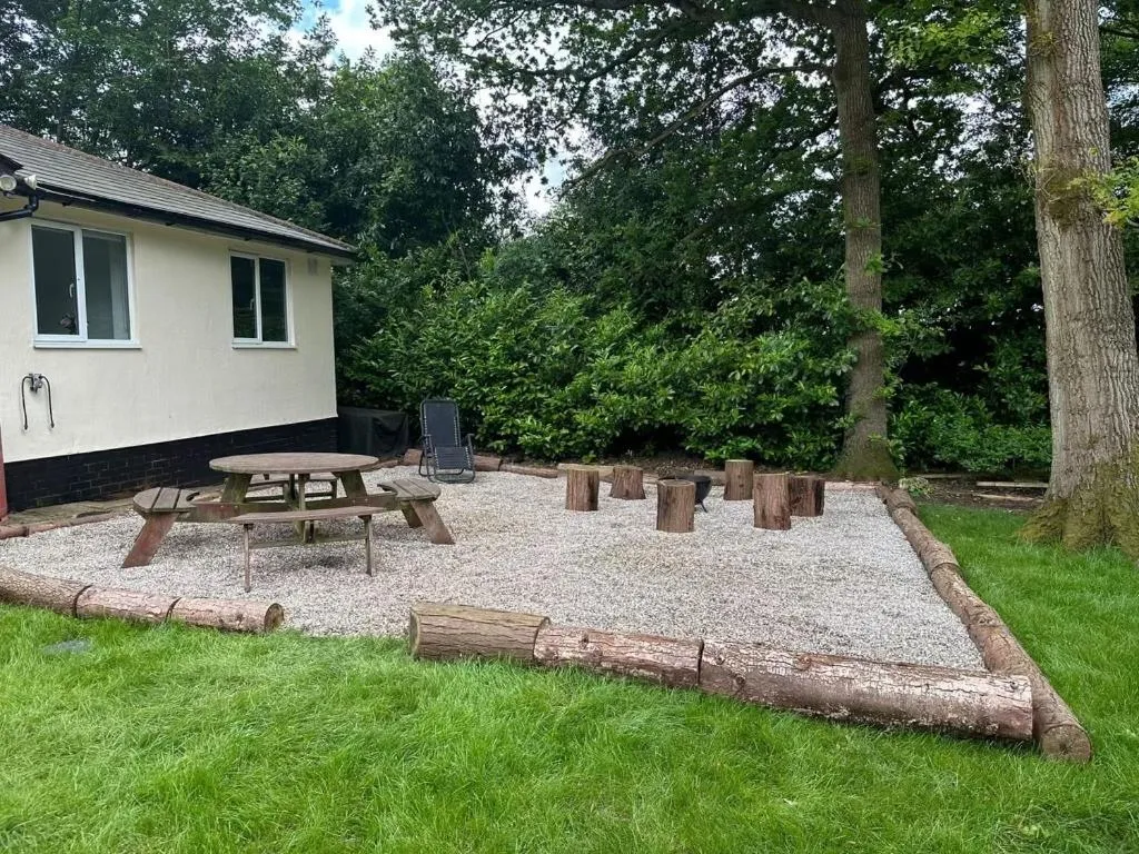 Garden in The Bungalow by TAS