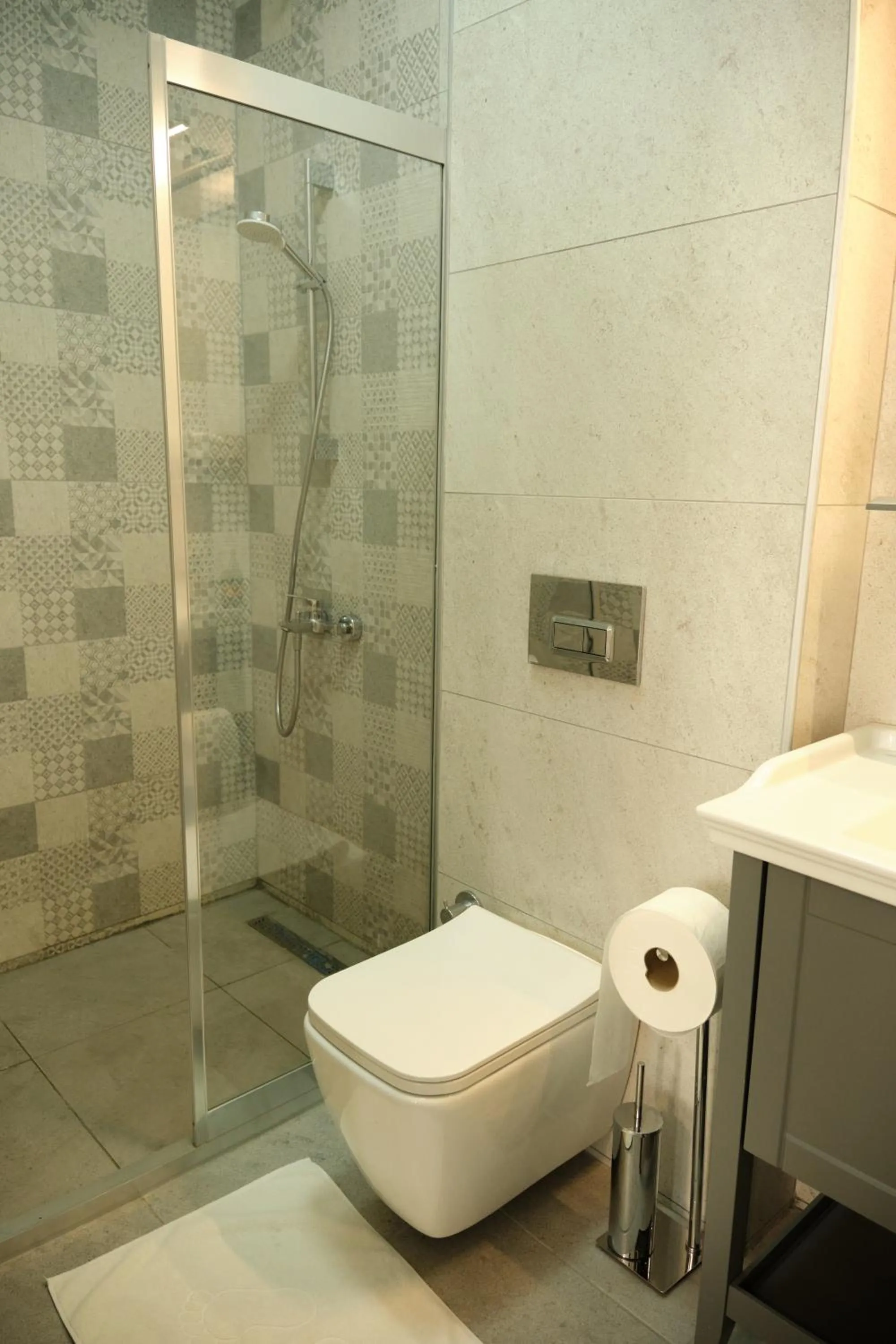 Shower in Lighthouse