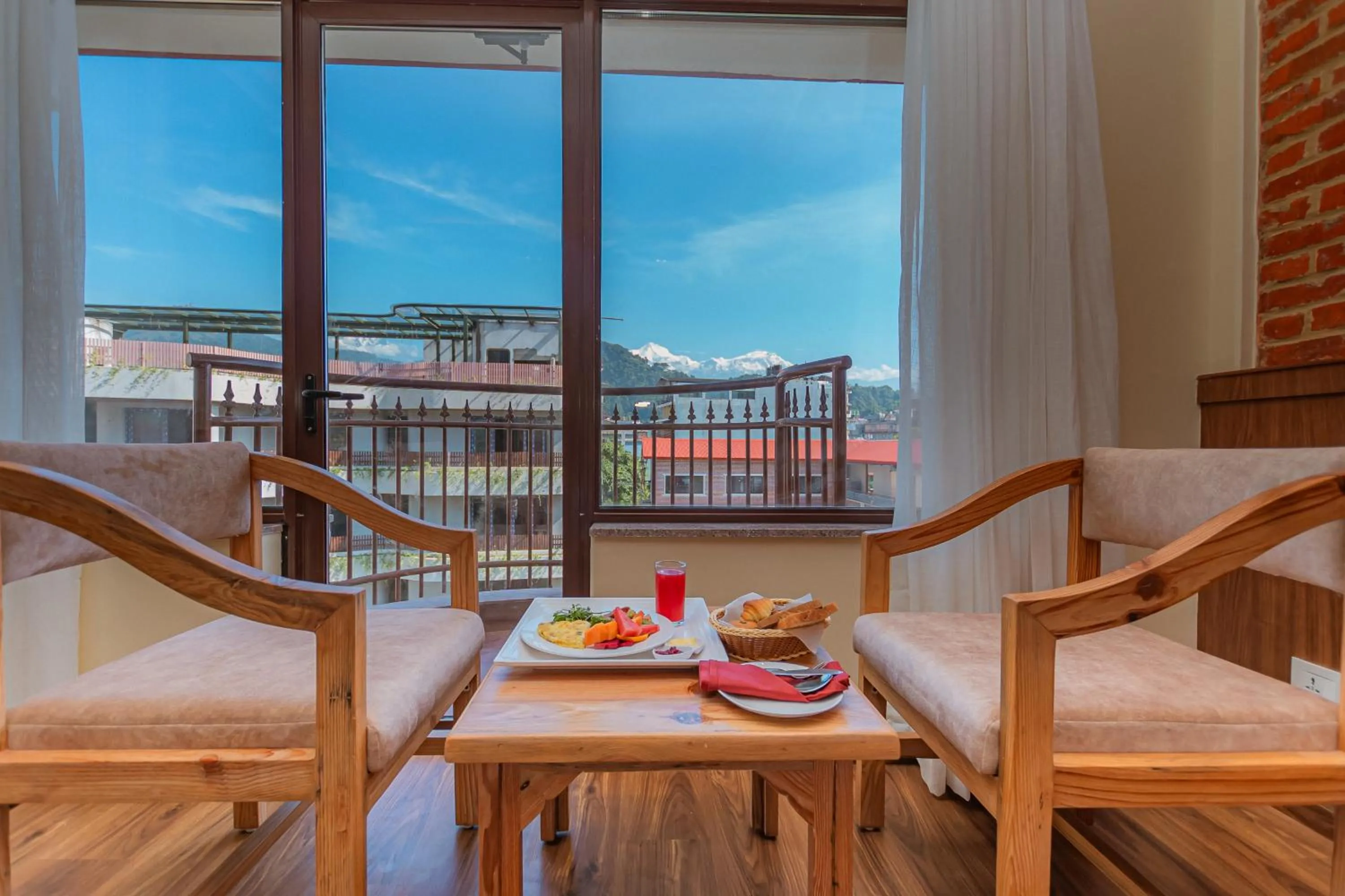 Restaurant/places to eat in Temple Himalaya Hotel & Spa