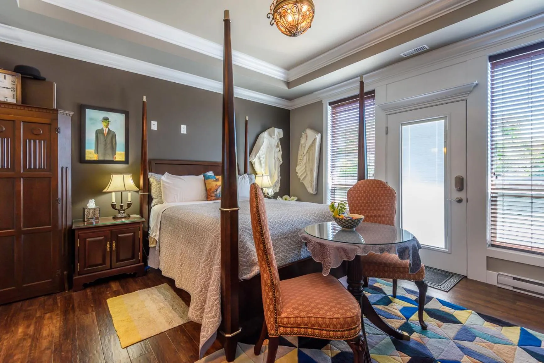 Bed in Brookside Inn Boutique Hotel