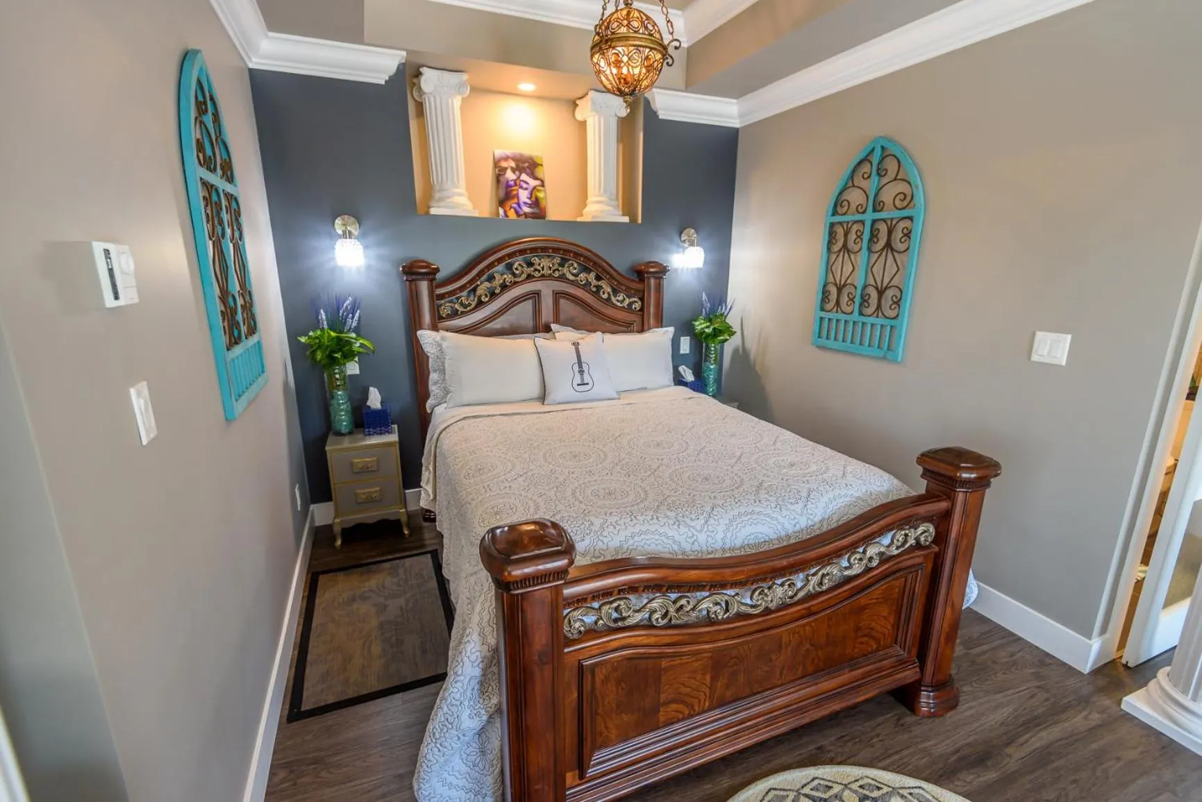 Bed in Brookside Inn Boutique Hotel