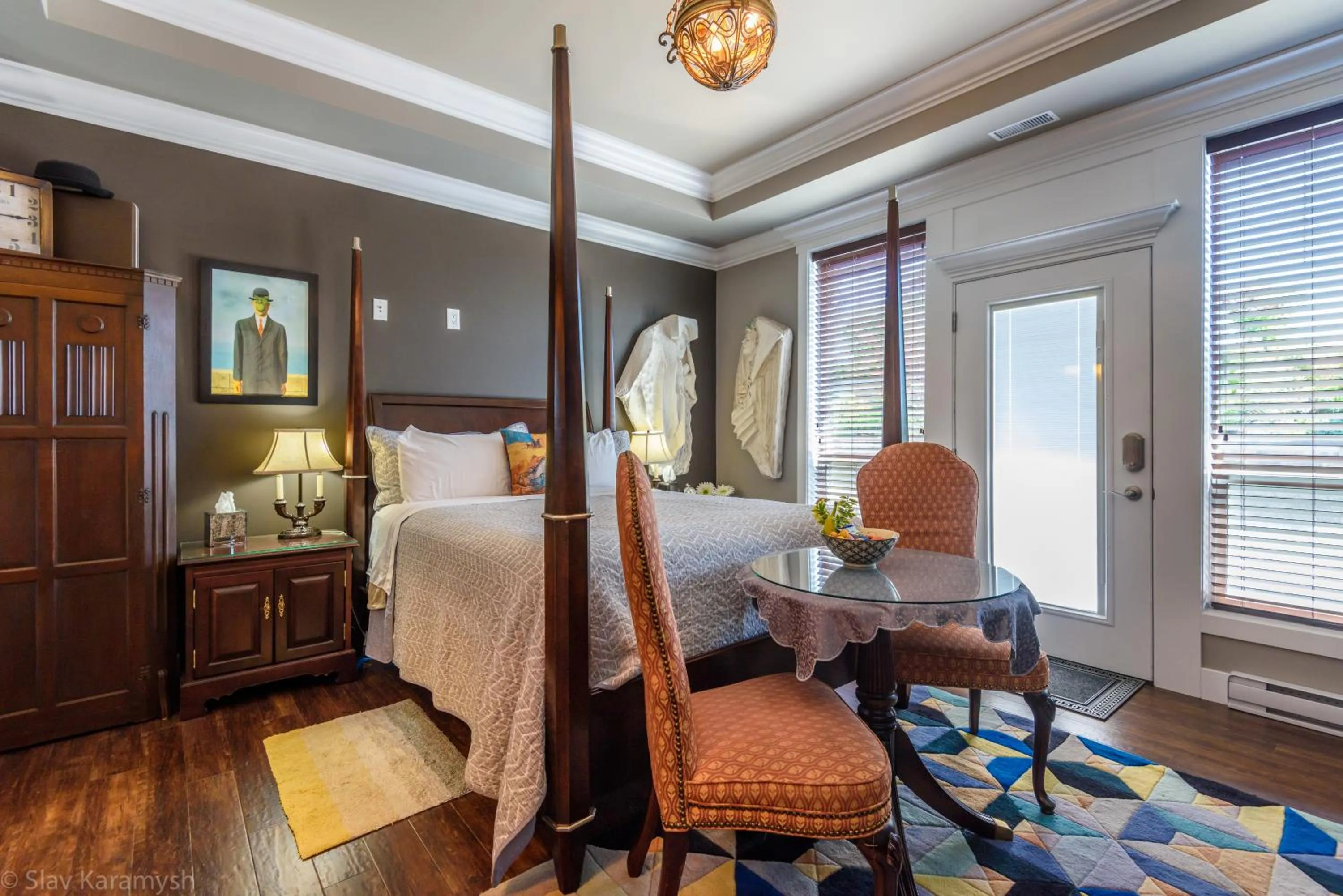 Bed in Brookside Inn Boutique Hotel