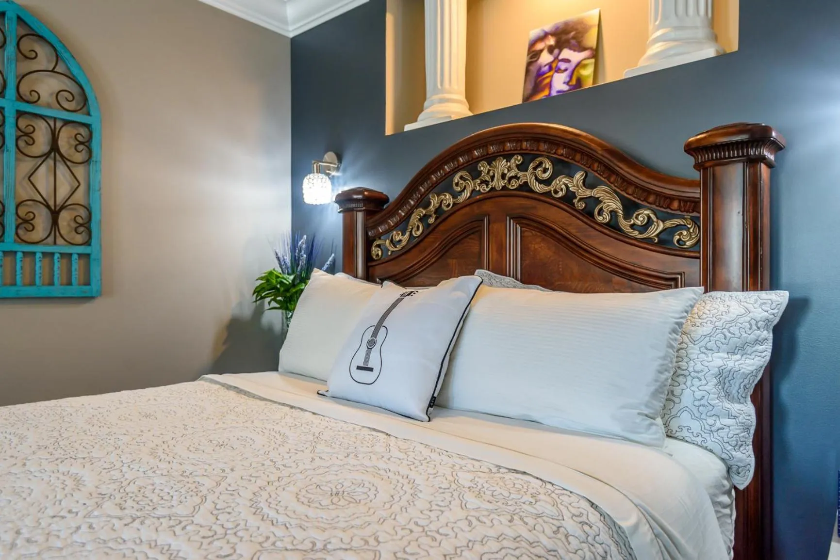 Bed in Brookside Inn Boutique Hotel