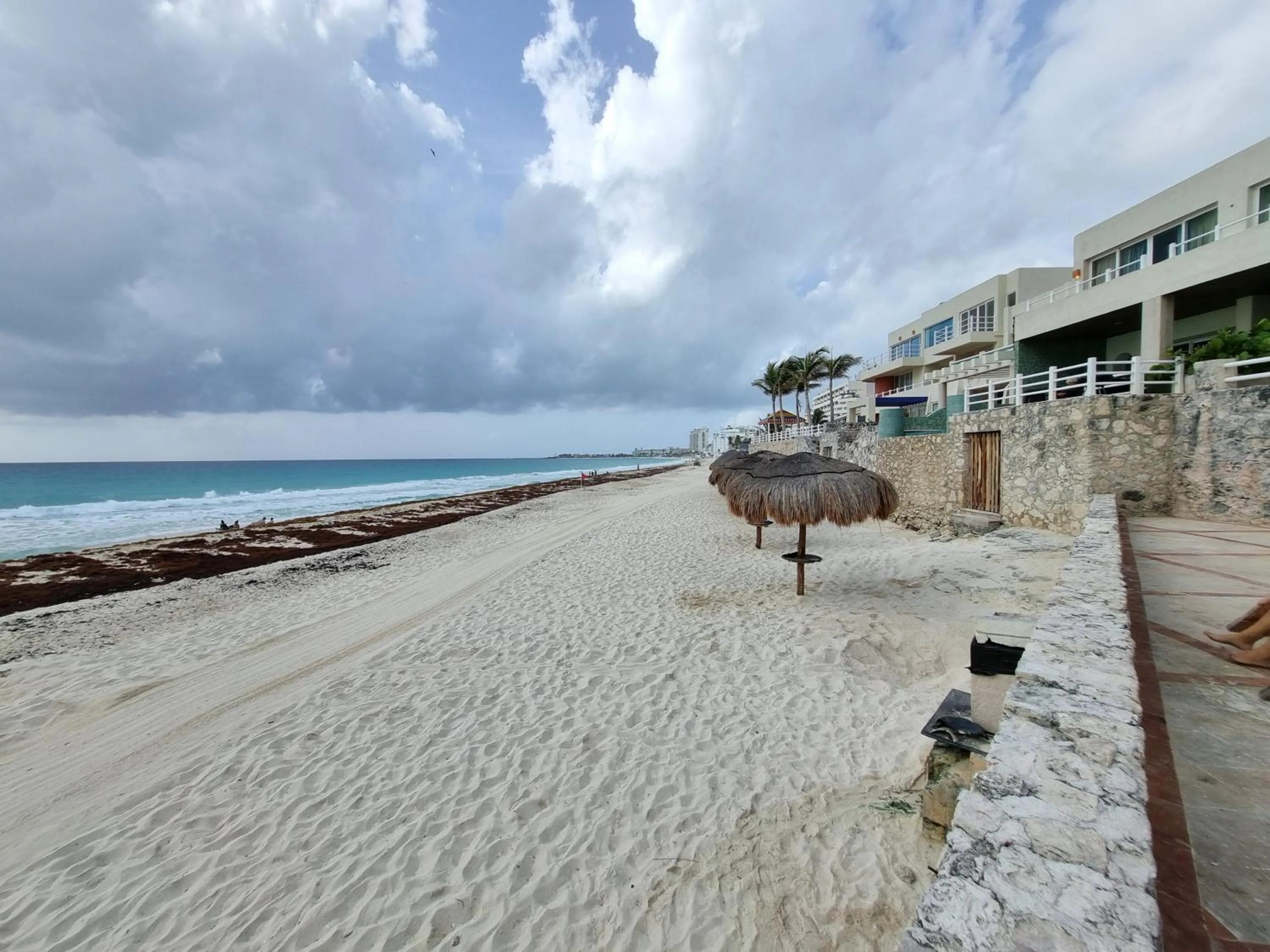 Swimming pool, Beach in Apartment Ocean Front Cancun