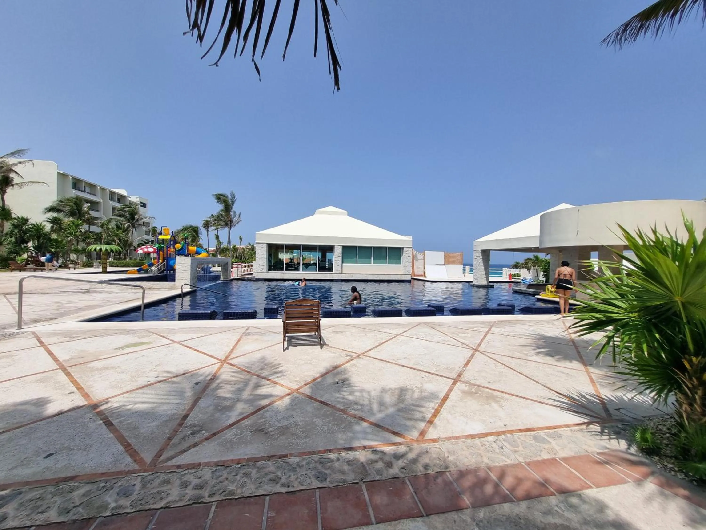 Swimming pool in Apartment Ocean Front Cancun