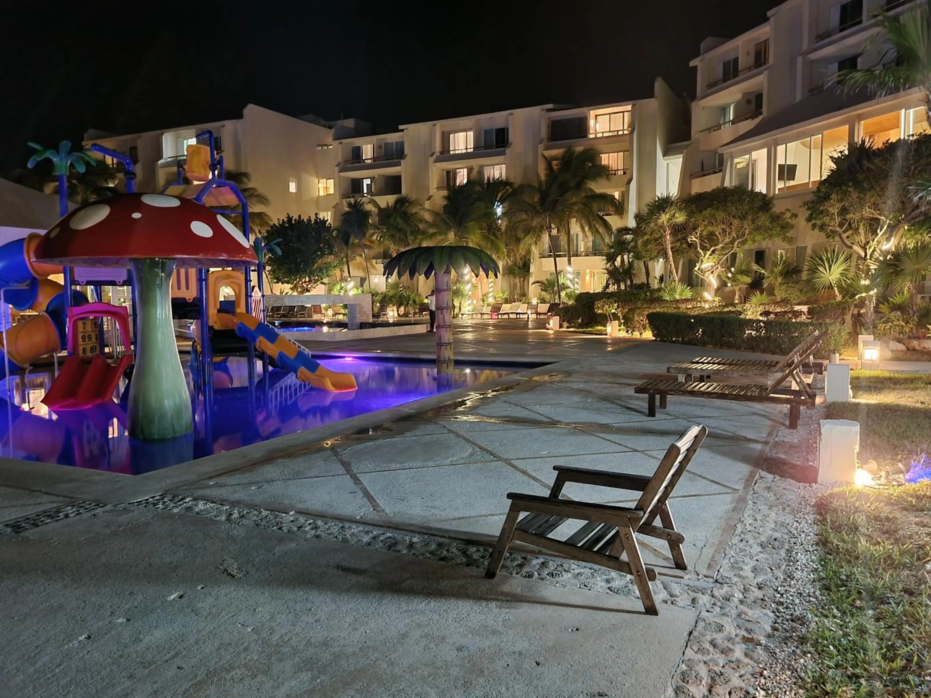Swimming pool in Apartment Ocean Front Cancun