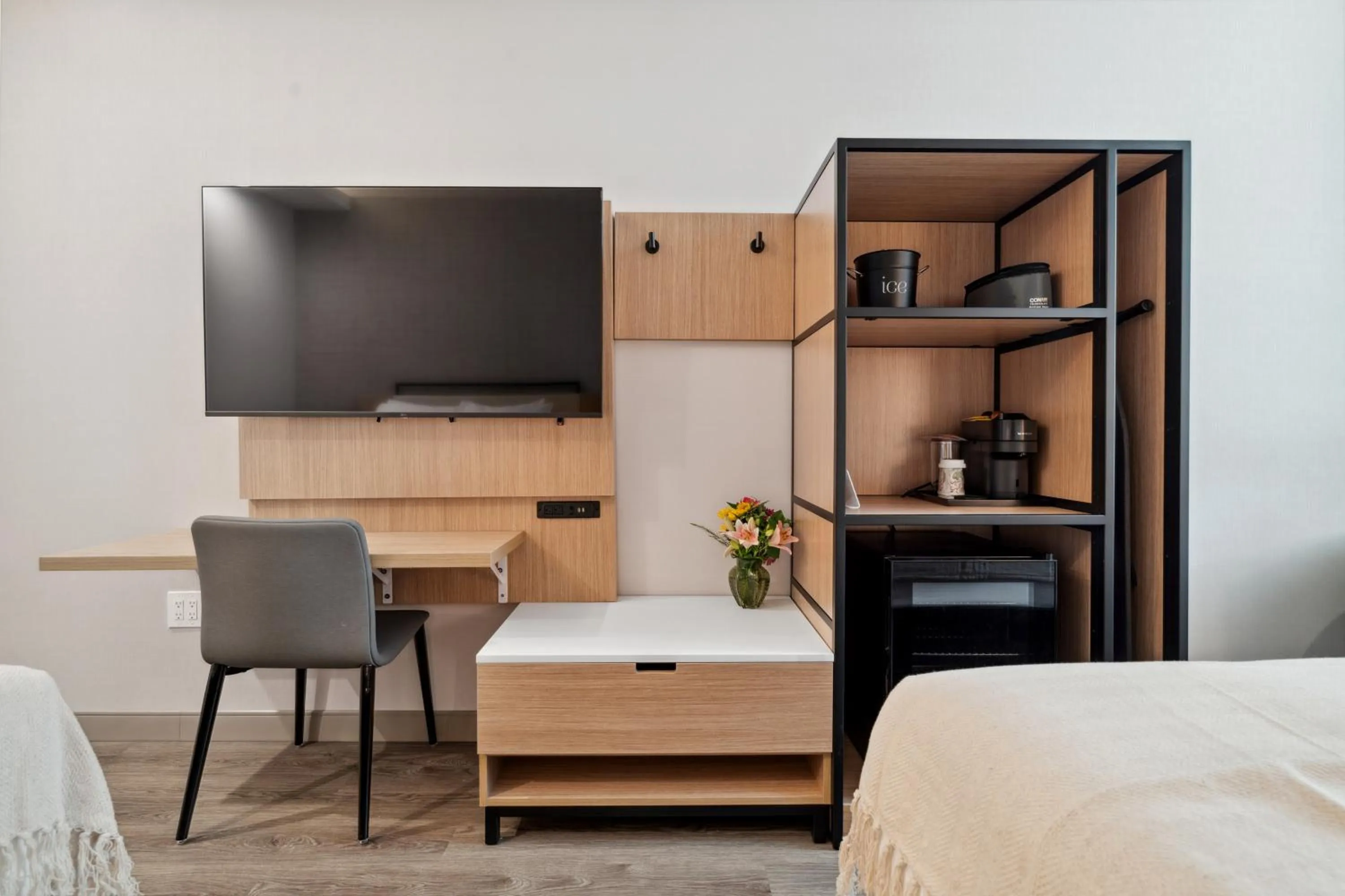 TV and multimedia, Bed in The Evergreen