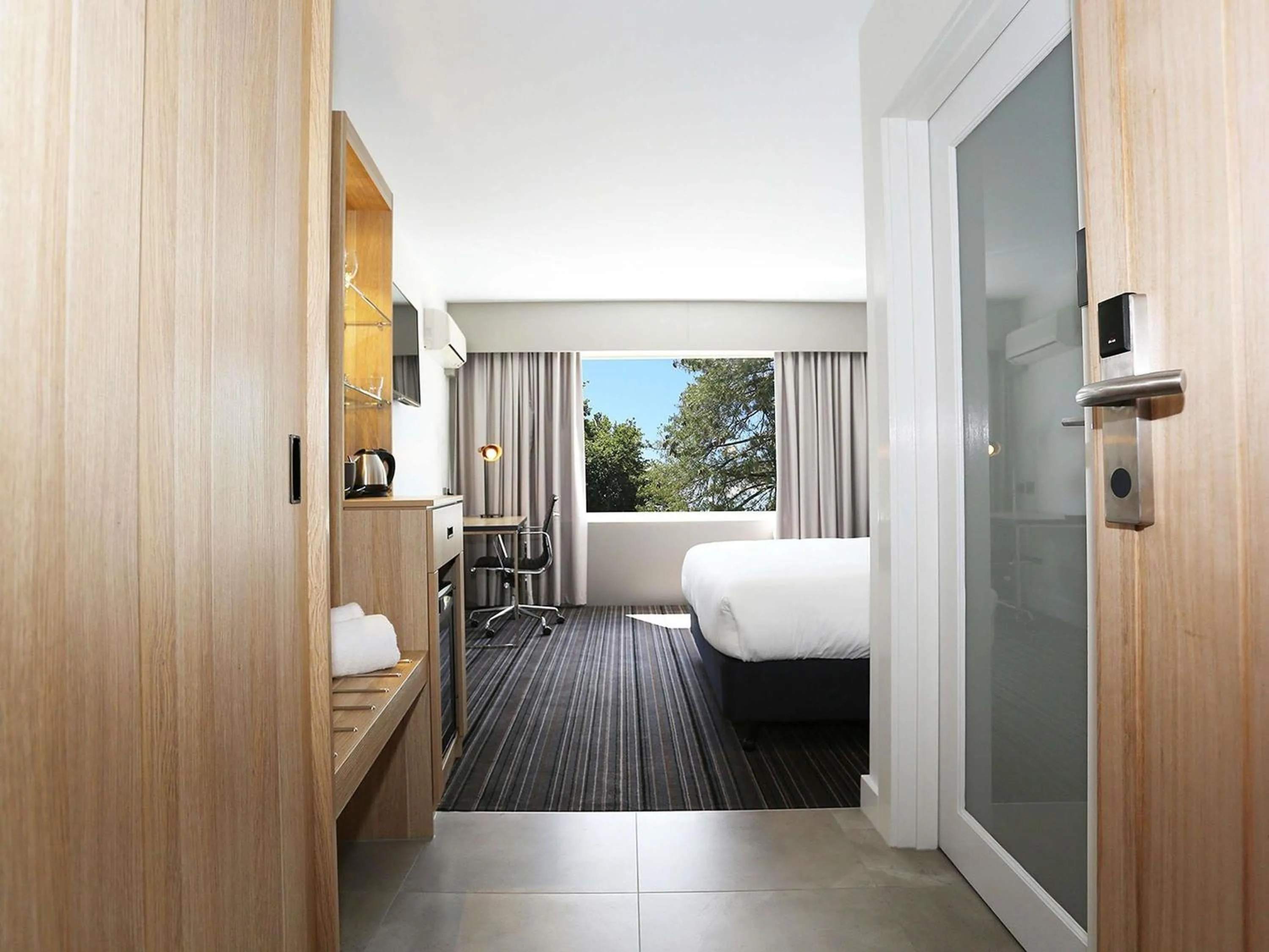 Bedroom, Bed in Mercure Launceston
