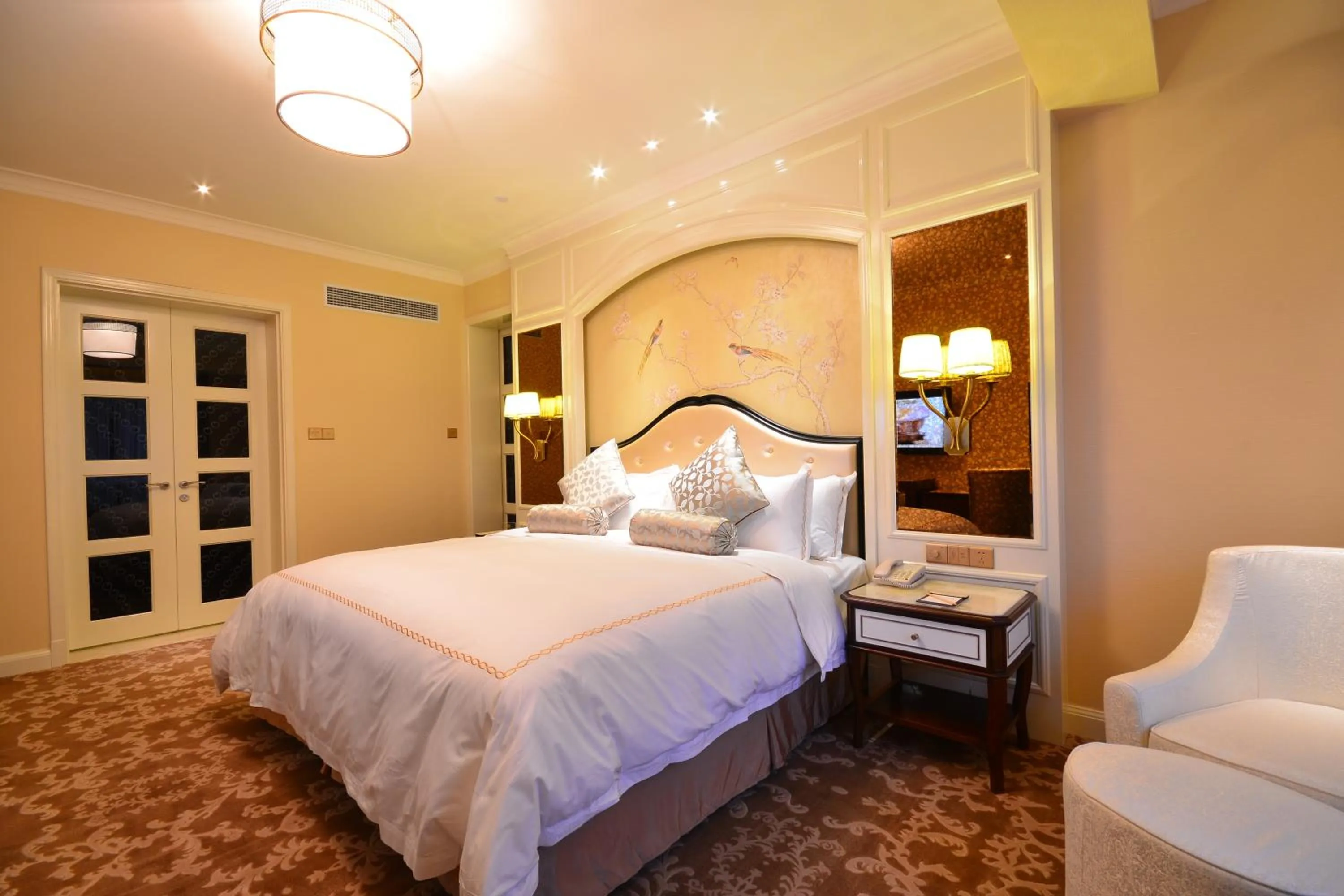 Photo of the whole room, Bed in Urban Island Hotel Shanghai