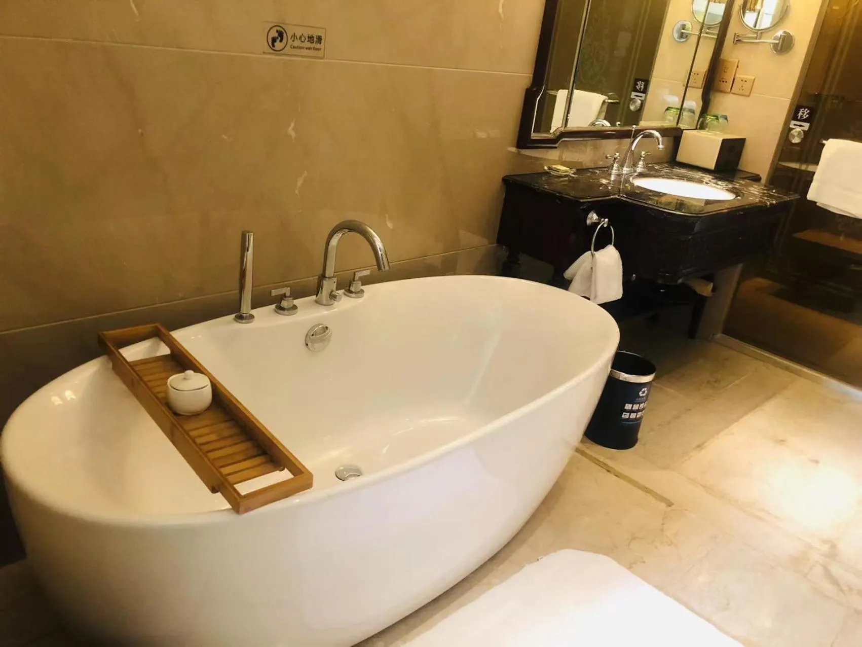 Urban Island Hotel Shanghai